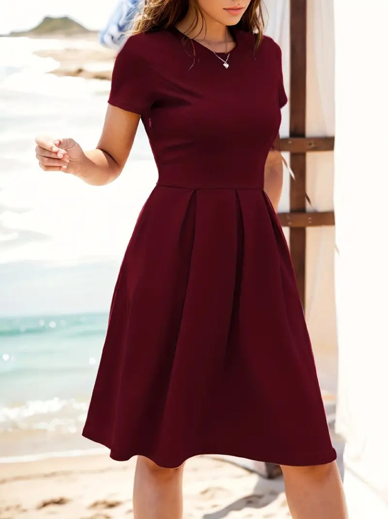 Rochie de damă cu mânecă scurtă, guler rotund, pliuri în față, din crep strălucitor, 23338