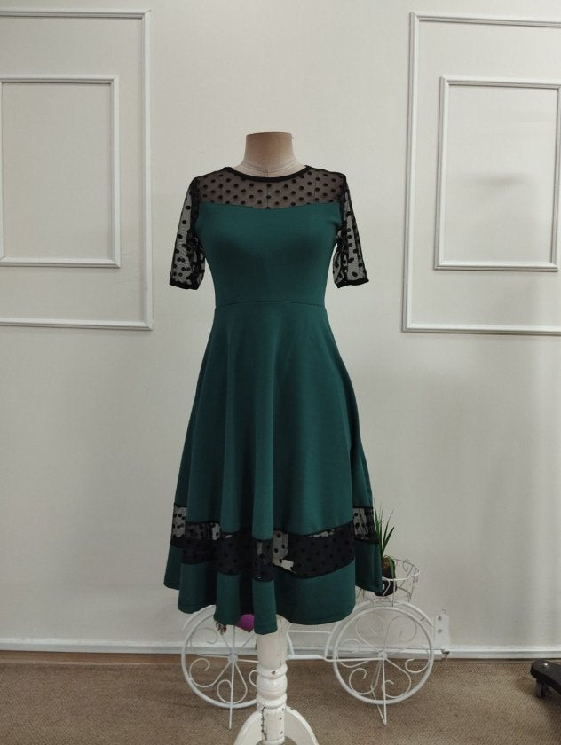 Rochie midi femininǎ din Janjan Krep, cu mâneci scurte, guler în crâu, detaliu din tulle cu puncte, 36155