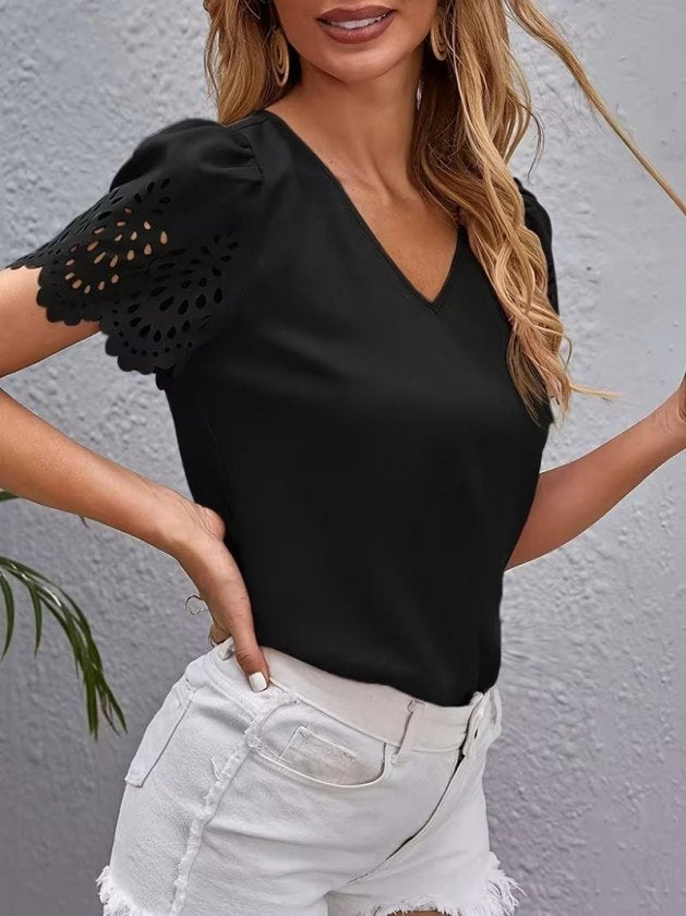Bluza Dubai din viscon cu mânecă scurtă, guler V, mâneci cu dantelă, 36551