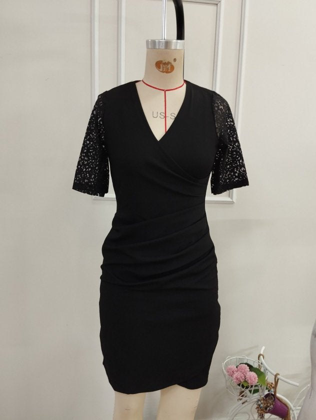 Rochie Scurtă din Janjan Crepon pentru Femei cu Mâneci Scurte, Guler Cruzat, Detalii Dantelă pe Mâneci, Strângere pe Laturi, 37632