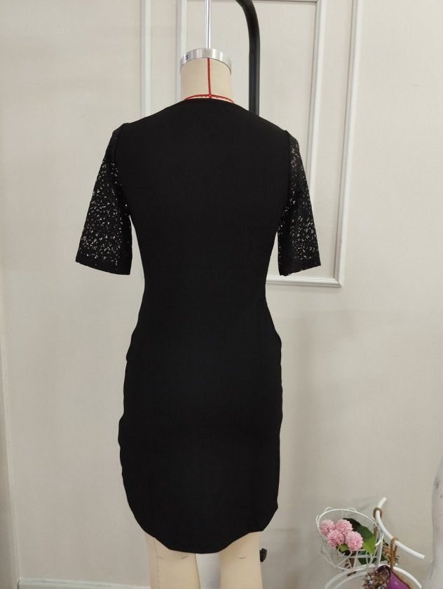 Rochie Scurtă din Janjan Crepon pentru Femei cu Mâneci Scurte, Guler Cruzat, Detalii Dantelă pe Mâneci, Strângere pe Laturi, 37632