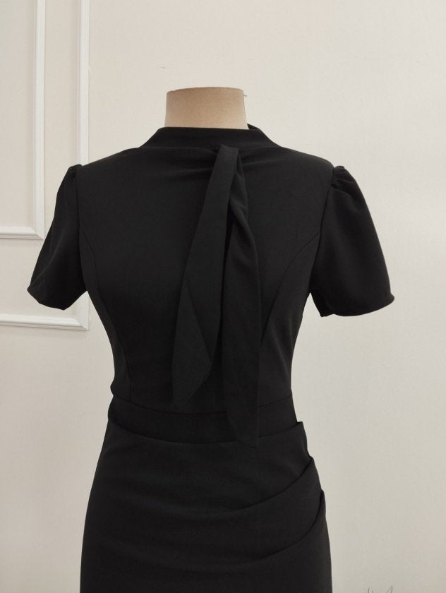 Rochie scurtă din Crep de import pentru femei cu mâneci scurte, guler semi-pește, fular, plisă laterală, 37165