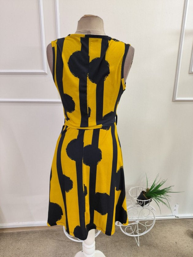 Rochie scurtă Suprem pentru femei fără mâneci, guler V, talie cu strângere, model, 37213