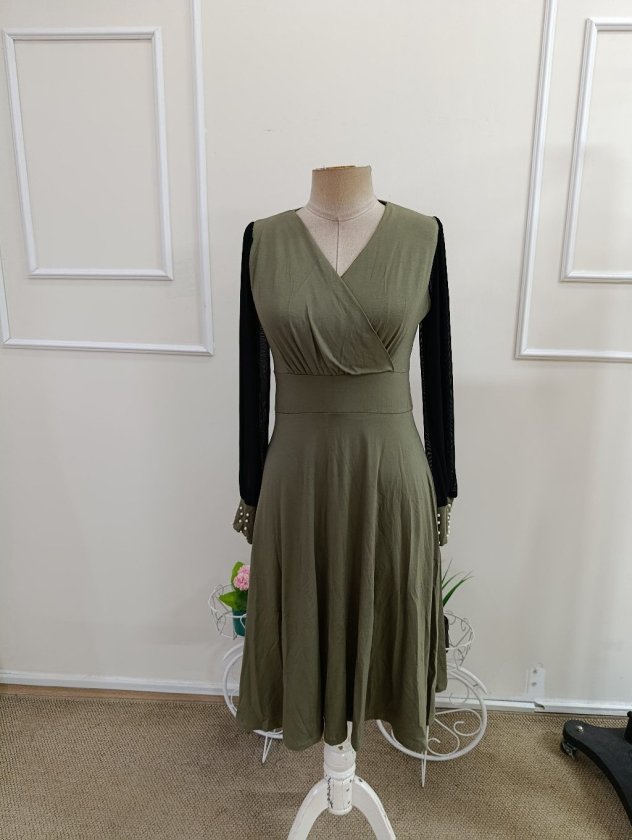 Rochie midi din viscoză cu mâneci lungi, guler wrap, cu tull și perle, 37459