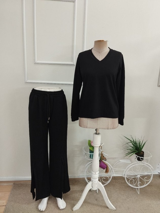 Compleu bluză V-neck cu viscoză dublă și pantalon cu detaliu deschizătură, 37523