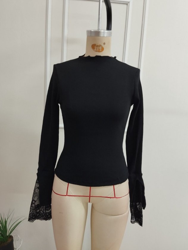 Kadın Uzun Kollu Yarı Balıkçı Yakalı Kollarda Dantel Detaylı Kaşkorse Bluz, 37602