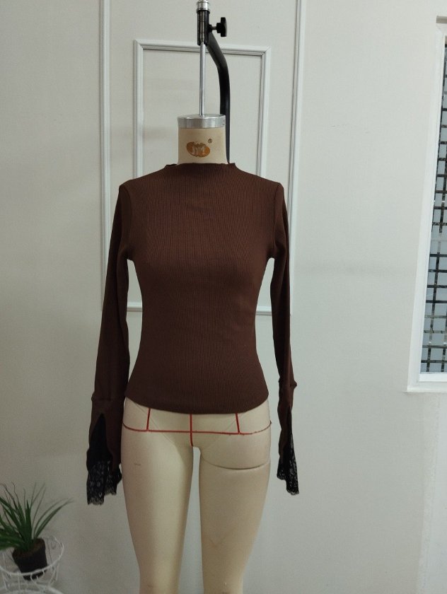 Bluza din corset pentru femei cu mâneci lungi, gât semi-pescăresc, detalii de dantelă pe mâneci, 37603