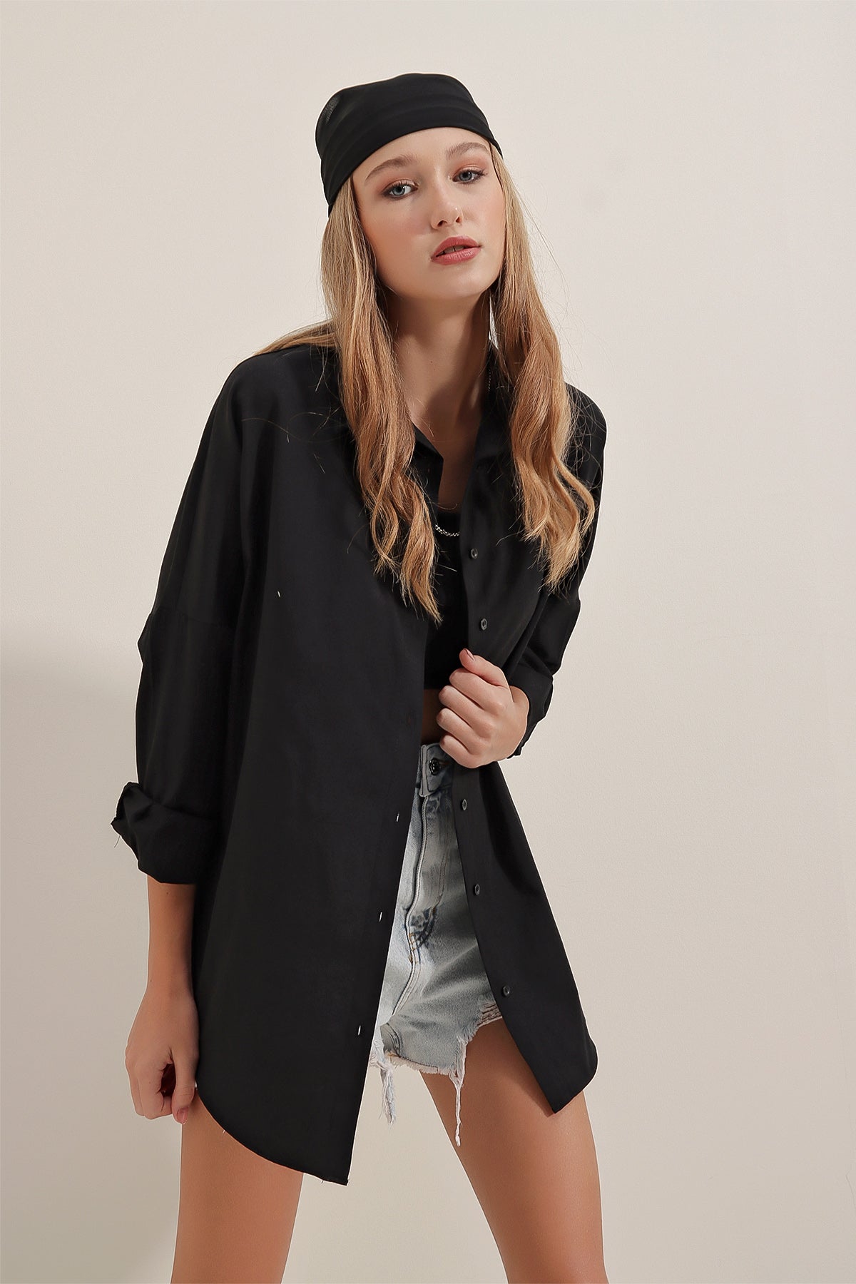 Kadın Siyah Oversize Uzun Basic Gömlek 3900