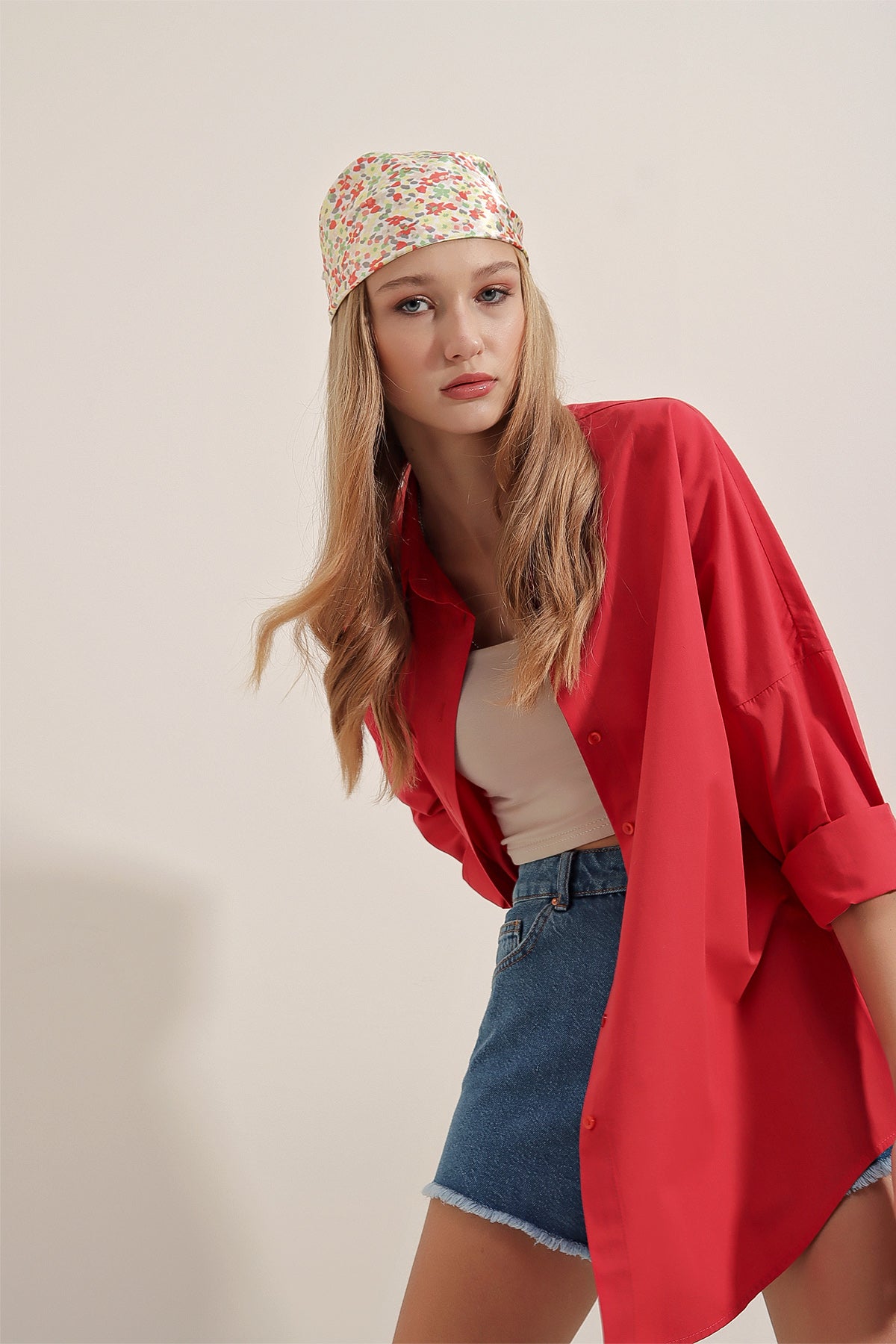 3900 Cămașă Oversize Lungă Basic - Roșie