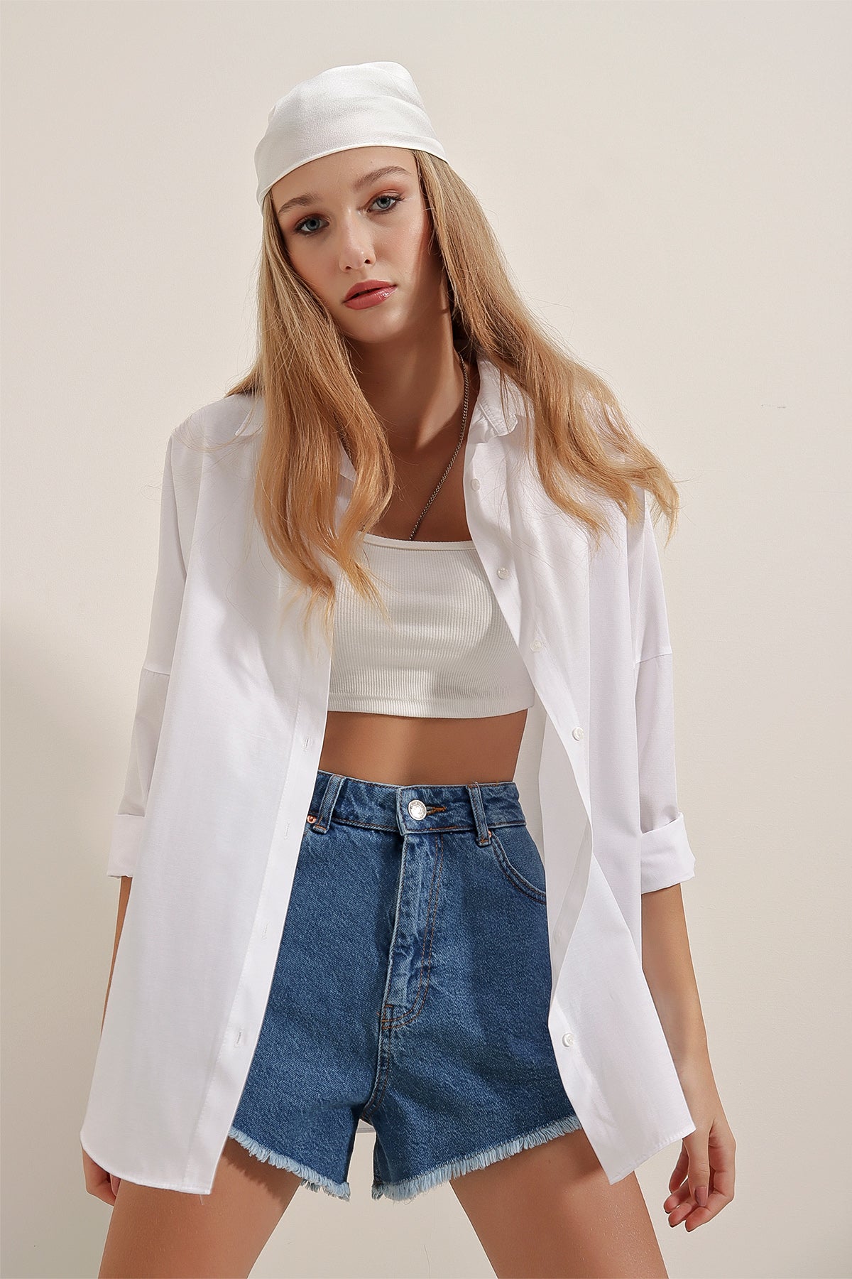 Kadın Beyaz Oversize Uzun Basic Gömlek Tek Renk