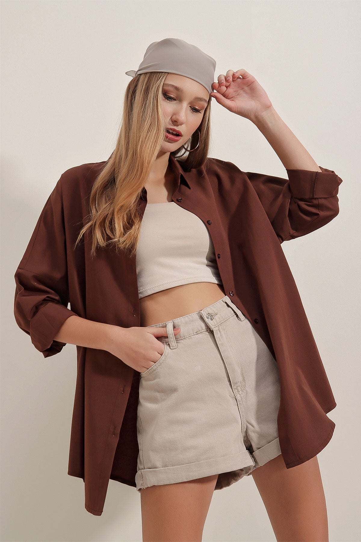 3900 Cămașă Oversize Lungă Basic - Maro