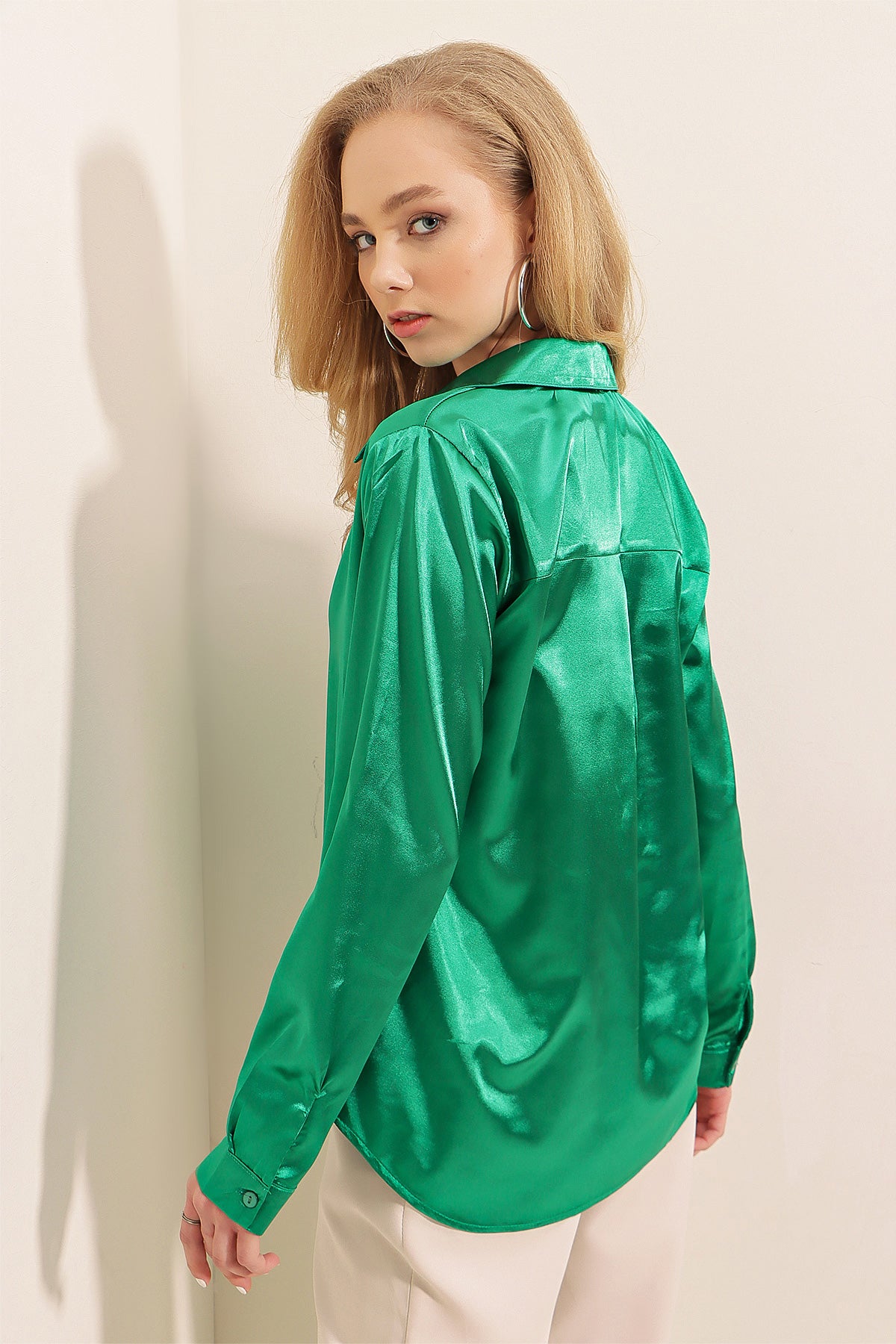 3964 Cămașă Satin Ușor Curgător - Verde Închis