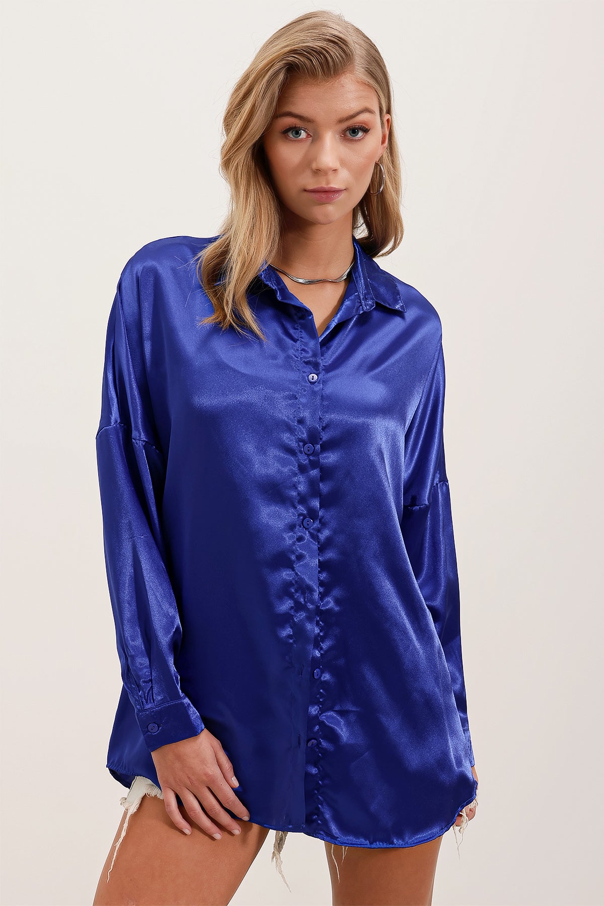 3985 Cămașă Satin Oversize - Albastru Deschis