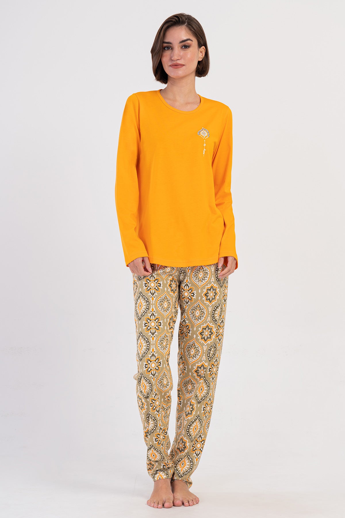 COSTUM PIJAMA DE DAMĂ P.SUPREM XXL CU GÂT ROTUND, MÂNECĂ LUNGĂ ȘI TIV OVAL - ORANJ