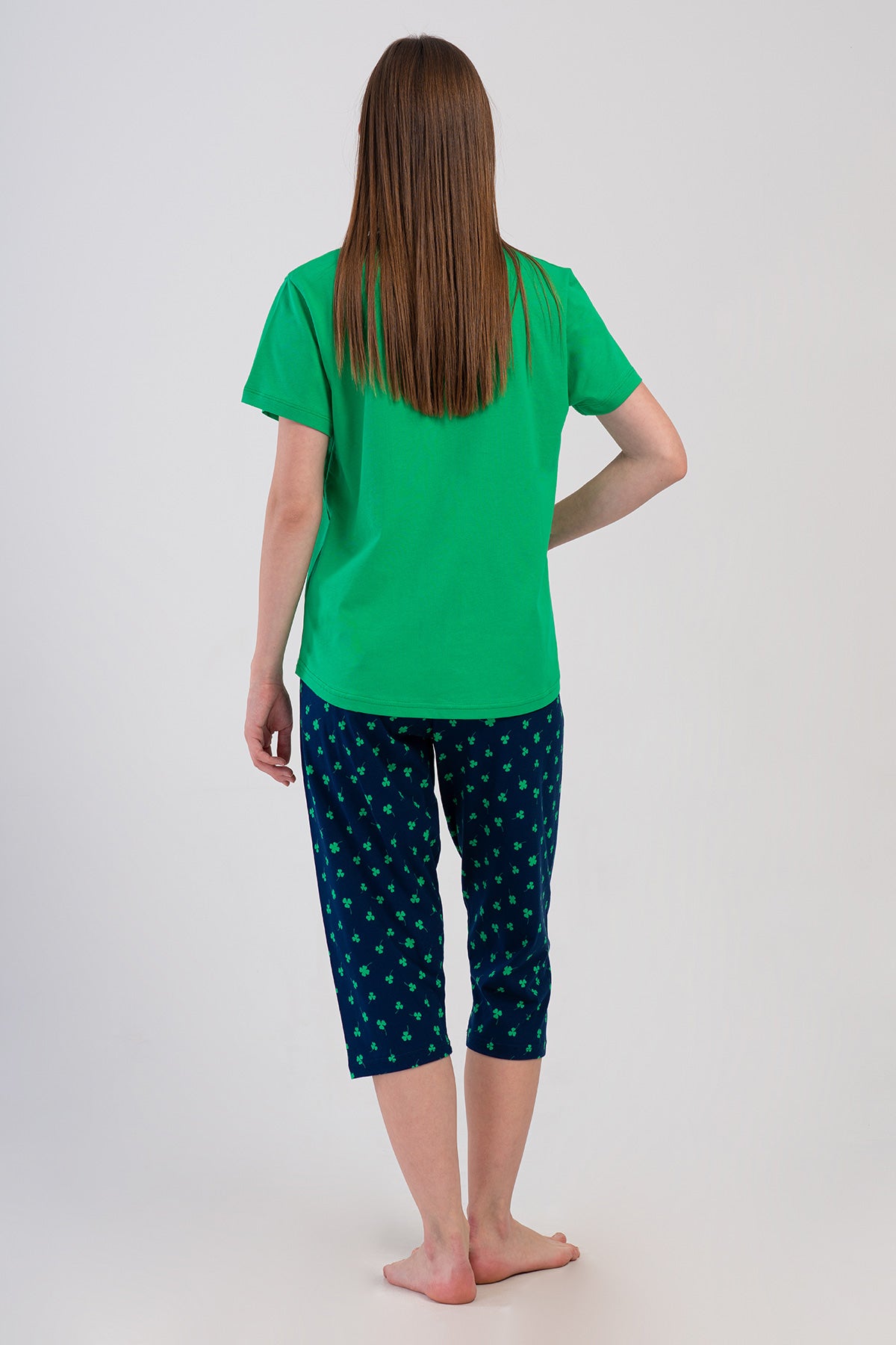 FEMEIE P.SUPREM BATTAL XXL GULEROT, MÂNECĂ SCURTĂ, ETICĂ, OVAL, COSTUM CAPRI - VERDE