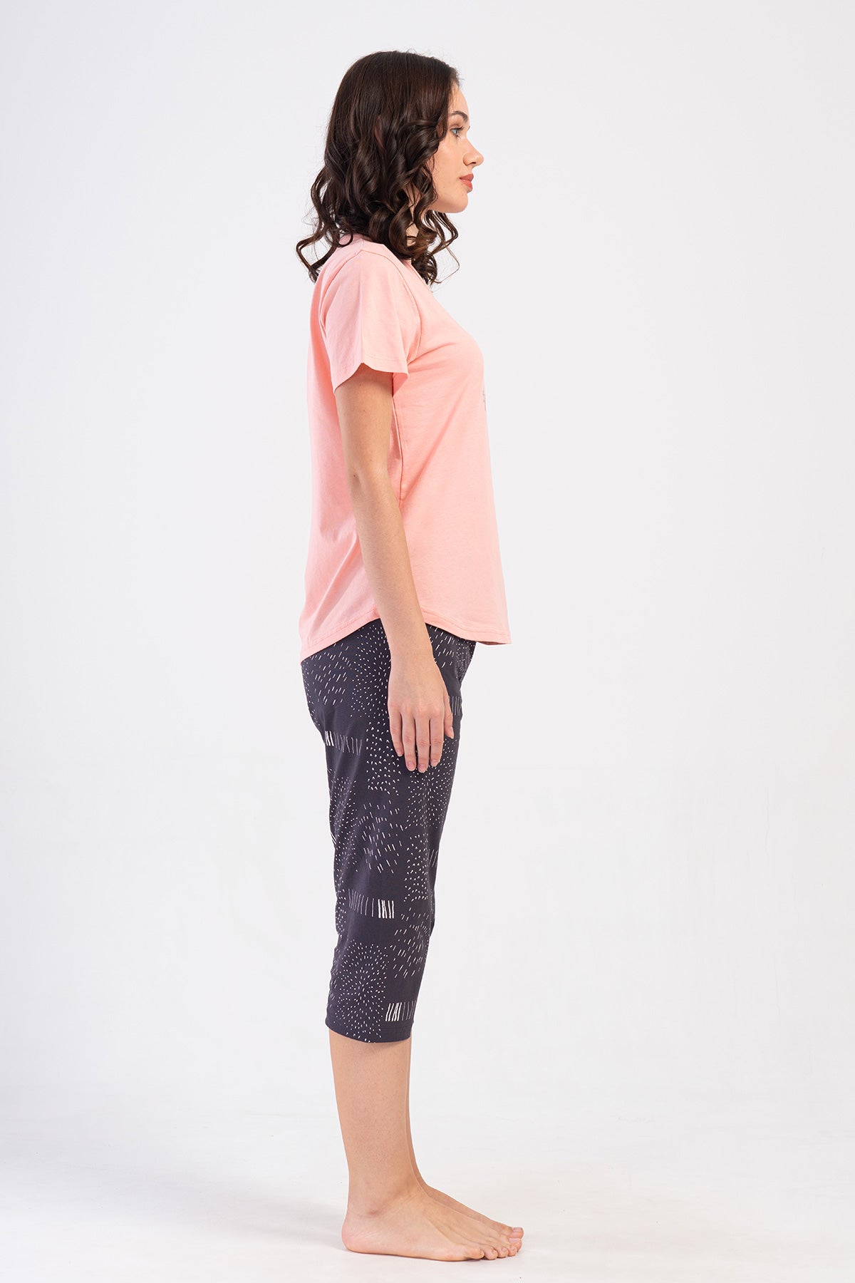 SET CAPRI CU FUSTĂ OVALĂ, MÂNECĂ SCURTĂ, GÂT ROTUND, SUPREMĂ, PENTRU FEMEI - BABY PINK
