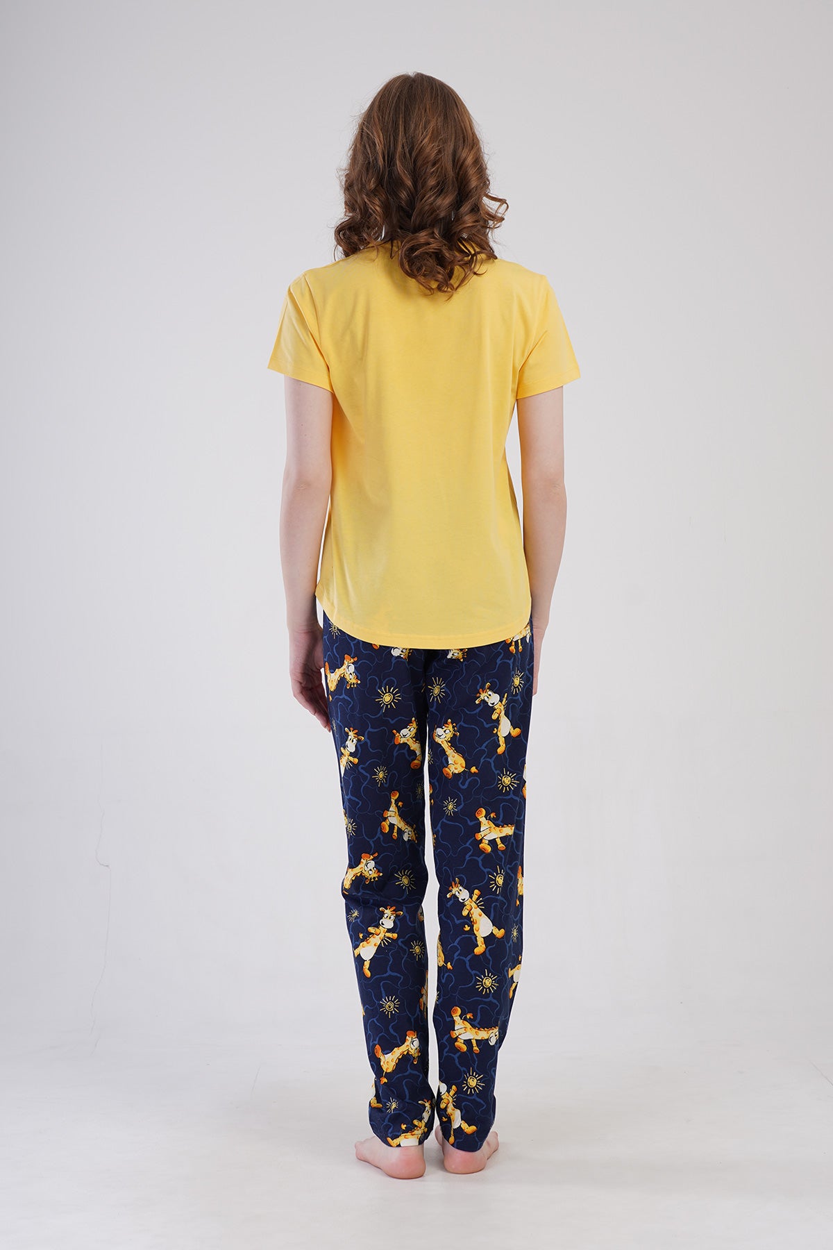 Pijama de damă cu guler rotund și mânecă scurtă, cu fustă ovală, SUPERIOR - GALBEN