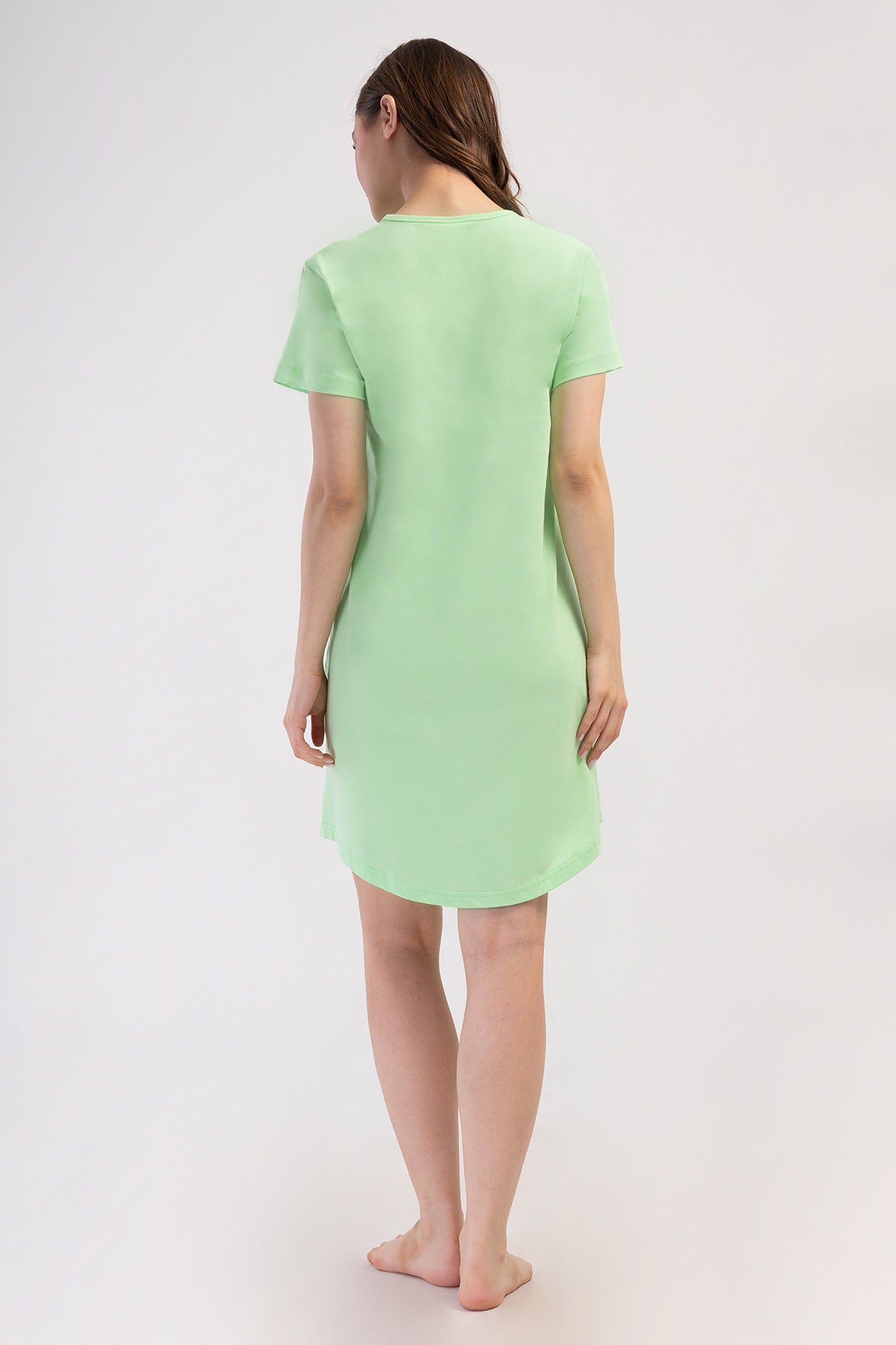 TUNICĂ DE DAMĂ P.SUPREM CU GULER ROTUND, MÂNECĂ SCURTĂ, FUSTĂ OVALĂ ȘI BUZUNARE - VERDE CELADON