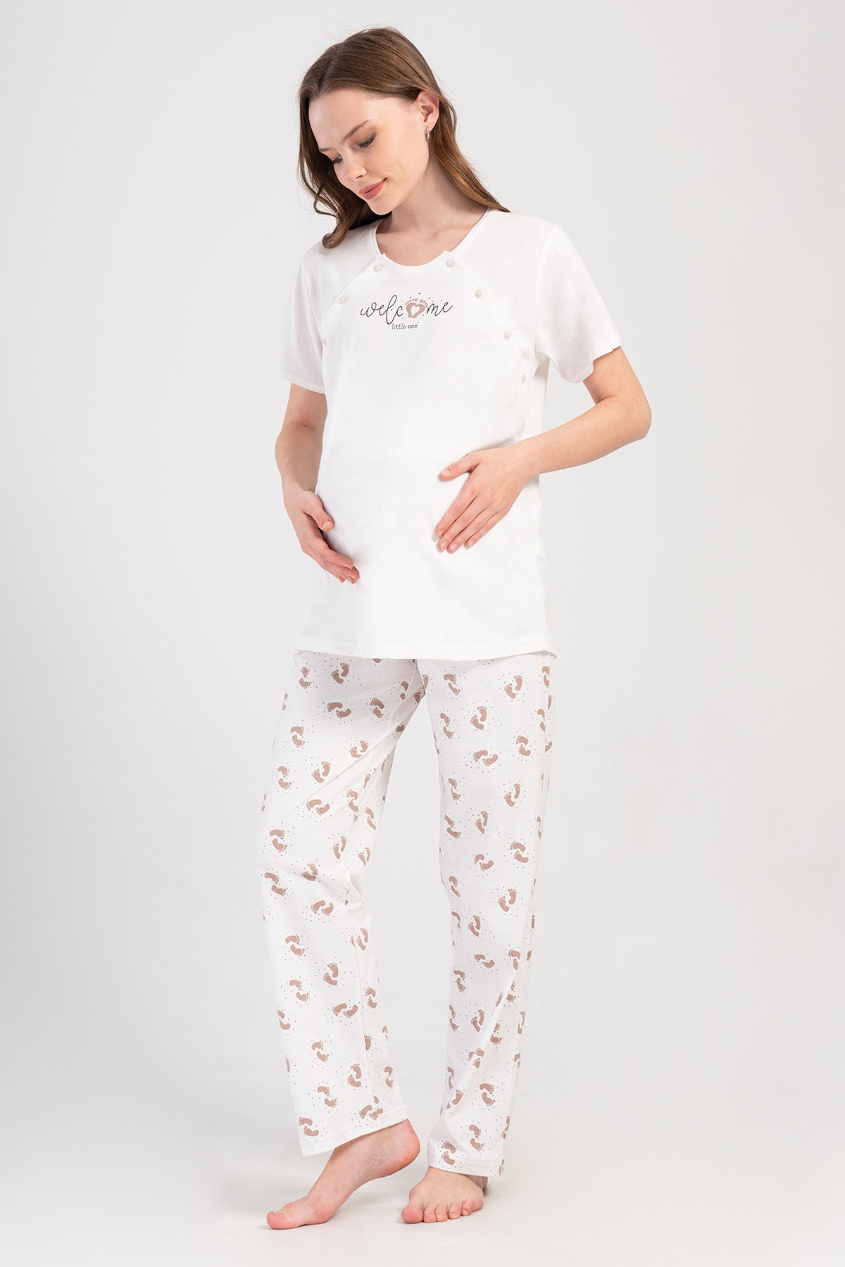 Pijama de damă pentru gravide, cu mânecă scurtă, fustă ovală, cu piept dublu, P.SUPREM - ALB