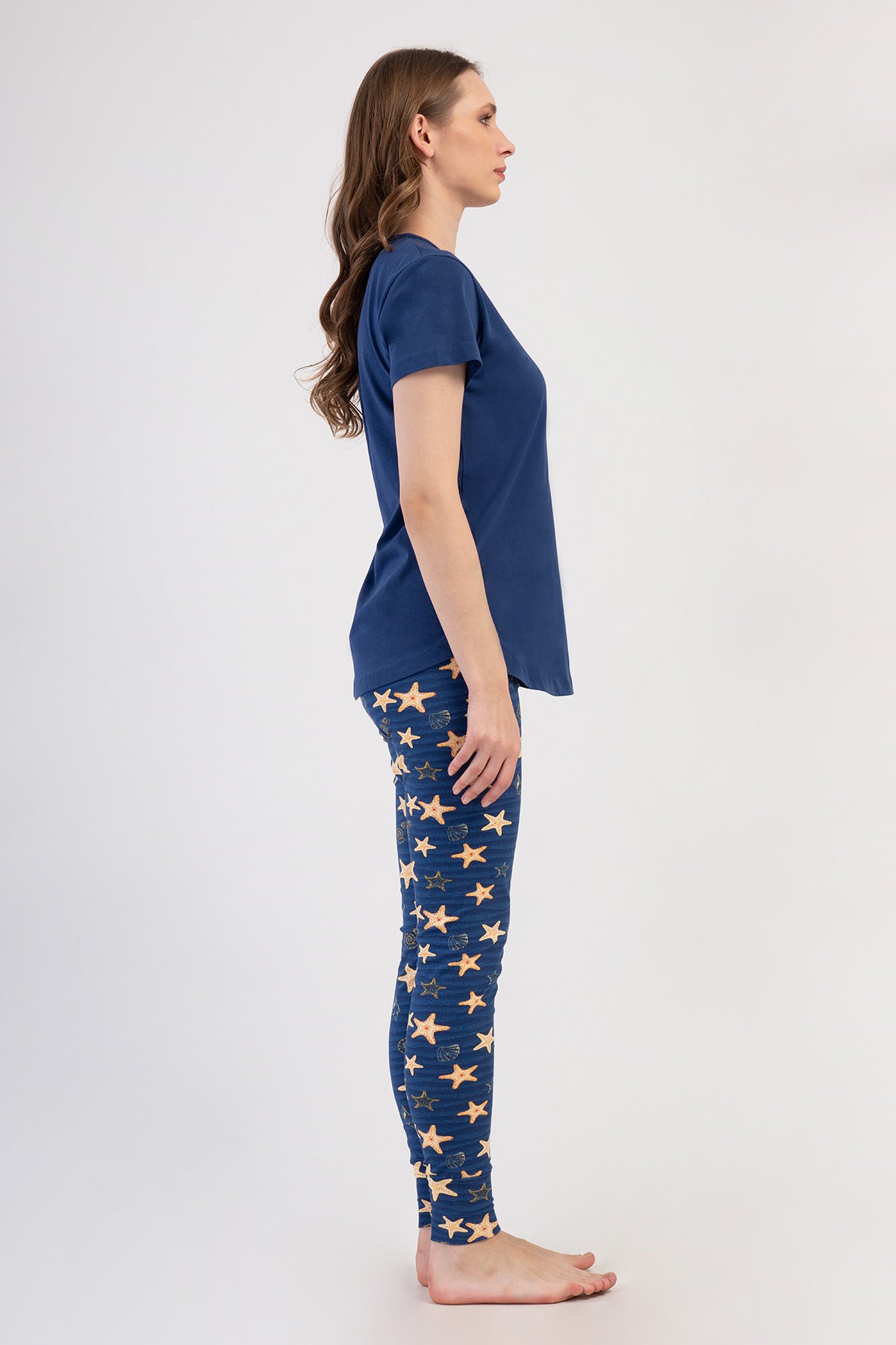 SET PIJAMA DAMĂ CU BLUZĂ CU MÂNECĂ SCURTĂ LA BAZA GÂTULUI ȘI FUSTĂ LUNGĂ CU MANȘETE OVALE – 1193INDIGO