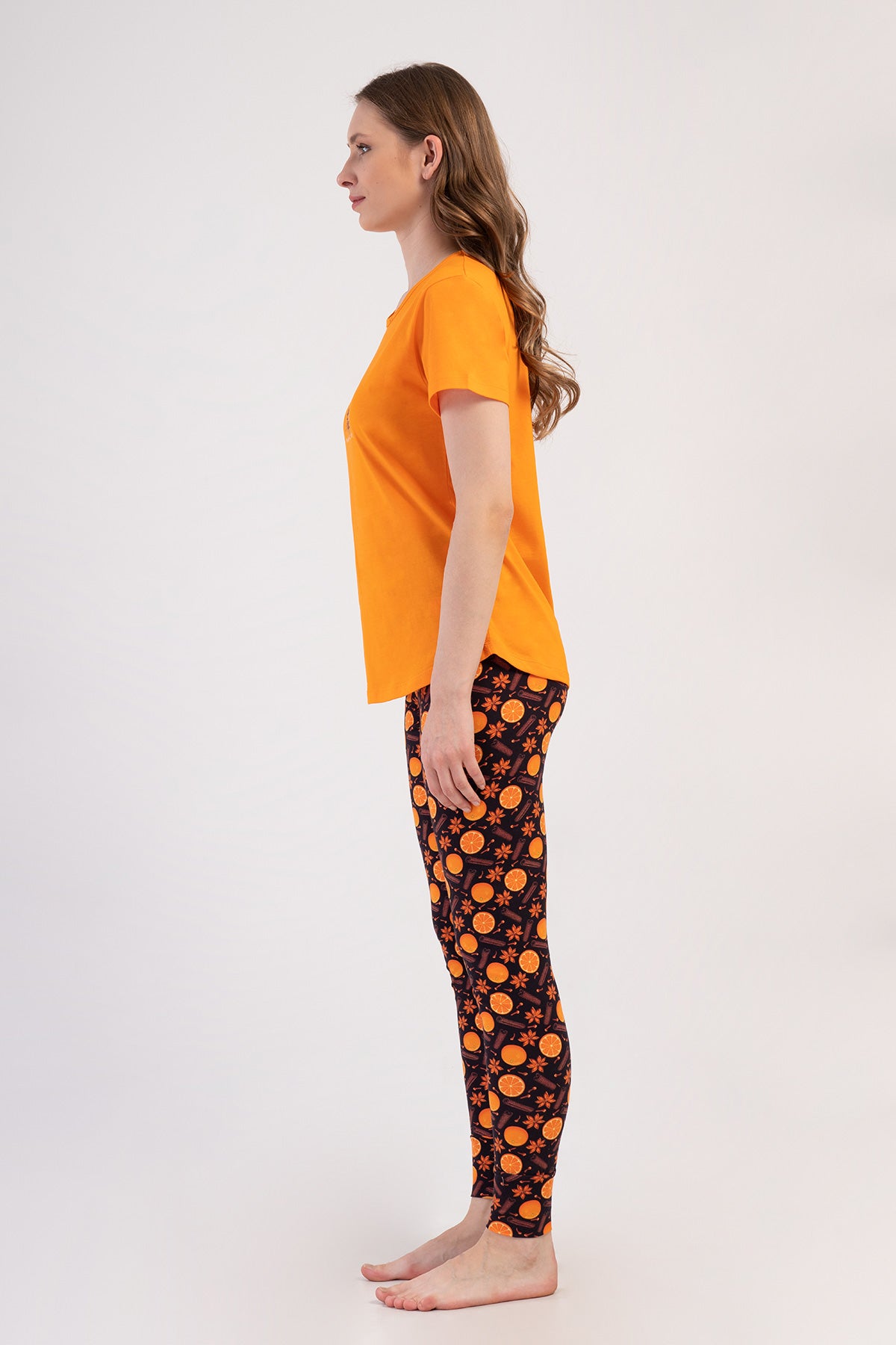 Pijama Set Damă Lira Supremă, Cu Decolteu Rotund, Mânecă Scurtă, Pantaloni Scurți Cu Tiv Oval, Colanți - Portocaliu