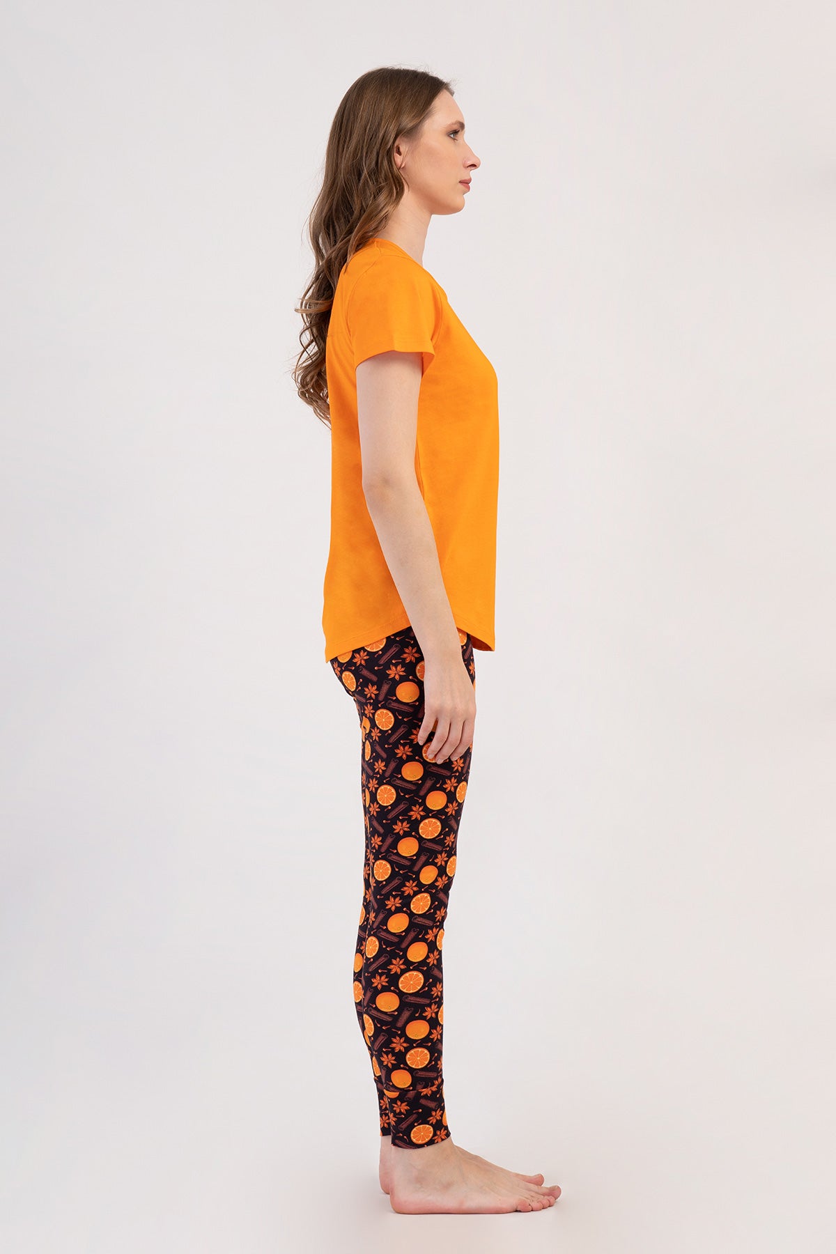 Pijama Set Damă Lira Supremă, Cu Decolteu Rotund, Mânecă Scurtă, Pantaloni Scurți Cu Tiv Oval, Colanți - Portocaliu
