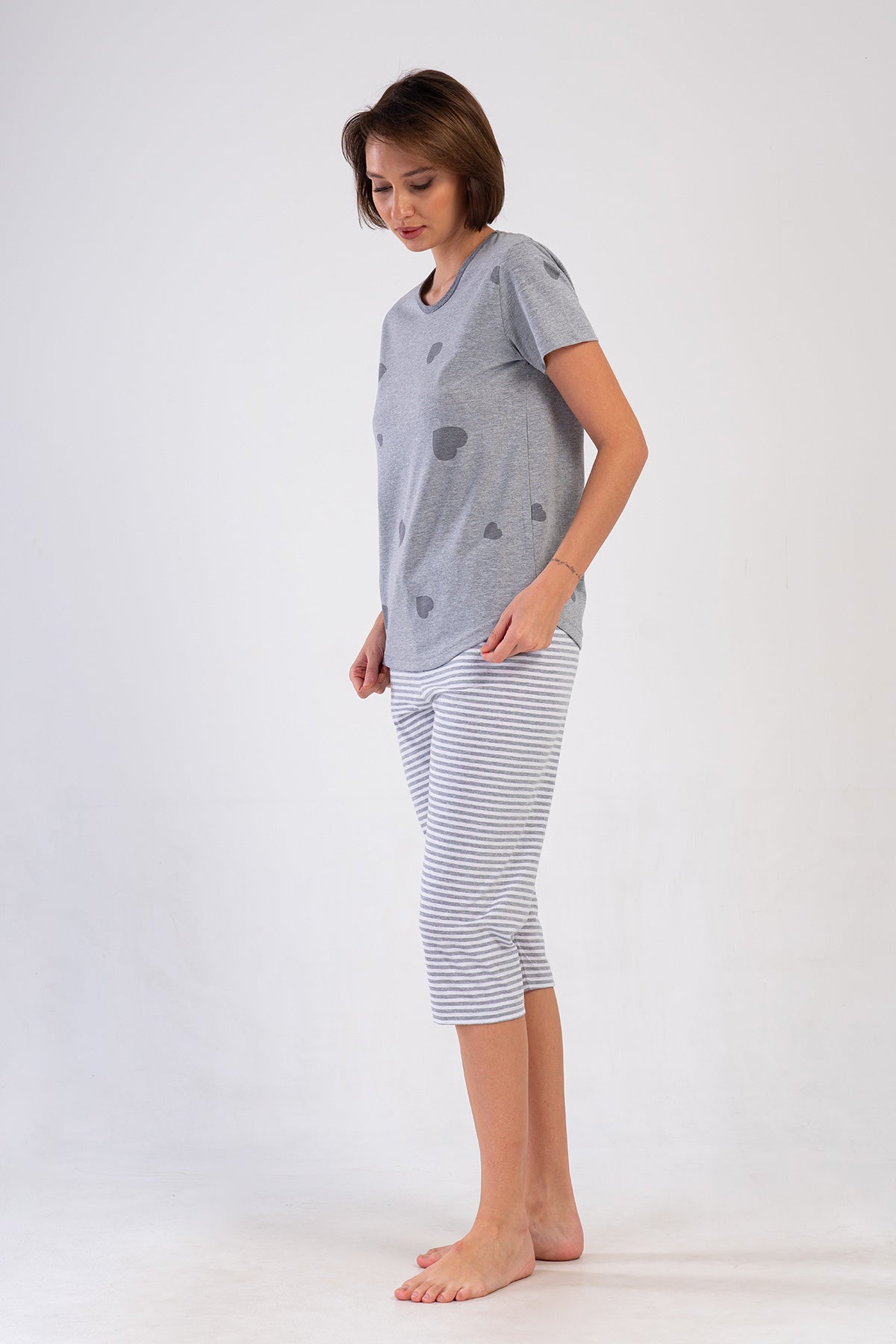 SET DAMĂ, SUPREM, LA BAZĂ GÂTULUI, MÂNECĂ SCURTĂ, FUSTĂ OVALĂ, PANTALONI CAPRI - GRI MELANGE