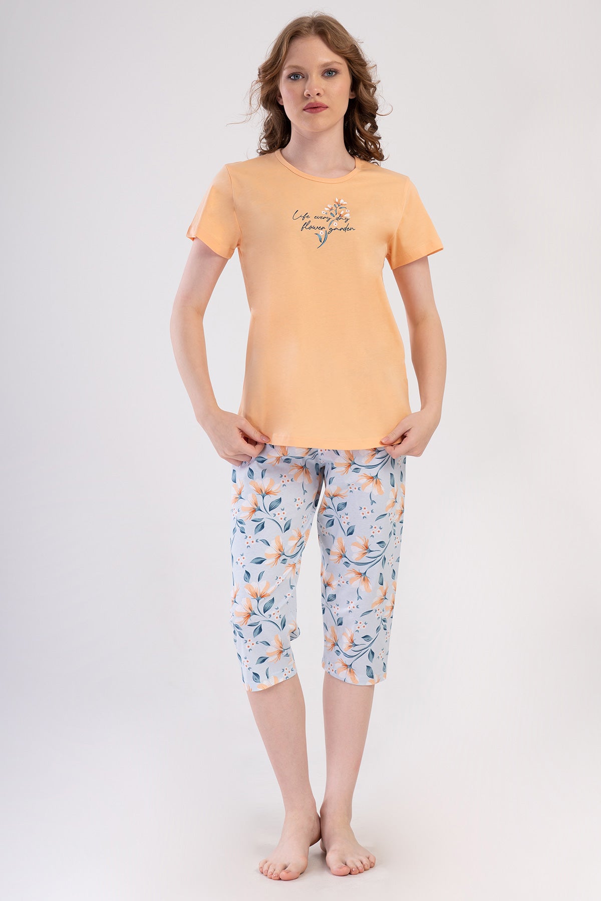 SET DE PANTALONI CAPRI CU DECOLTEU ROTUND ȘI MÂNECĂ SCURTĂ, TIV OVAL FEMEI P.SUPREM - ROZ SOFT
