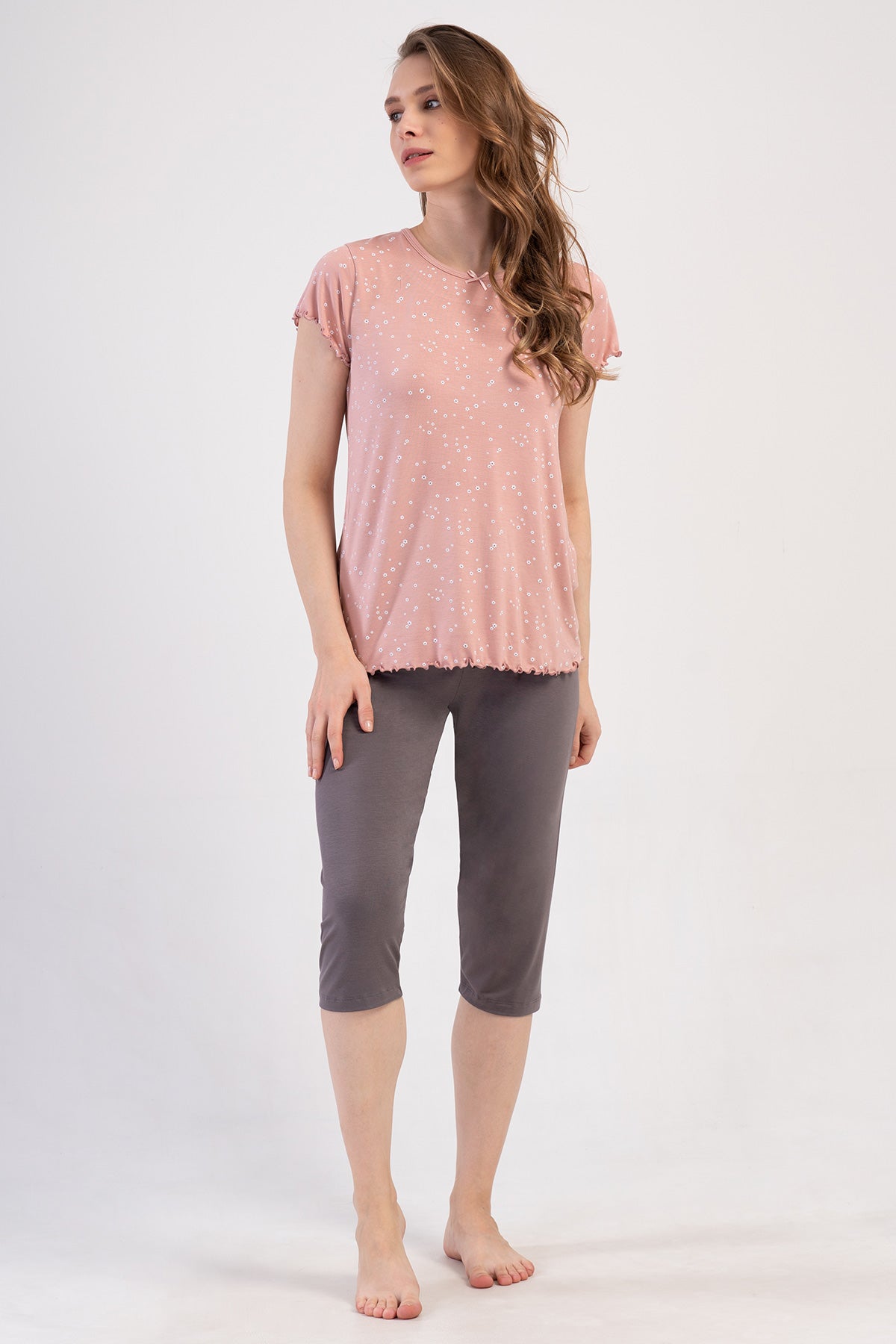SET CAPRI FEMEI, VÂSCOZĂ LYC, MĂRIMEA XXL, CU GULER LĂRGIT, MÂNECĂ SCURTĂ, DETALIU CU FUNDĂ ȘI BULE, FUSTĂ OVALĂ - ROZ DESCHIS