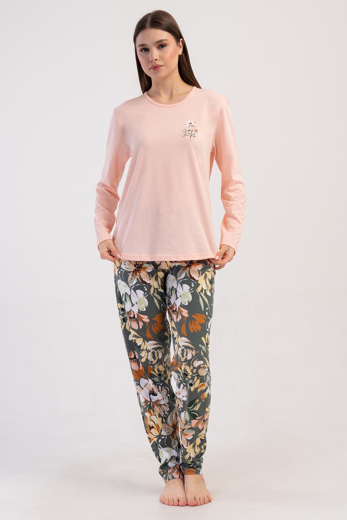 P.SUPREM XXL COSTUM DE PIJAMA FEMEI CU GÂT ROTUND, MÂNECĂ LUNGĂ ȘI TIV OVAL - ROZ