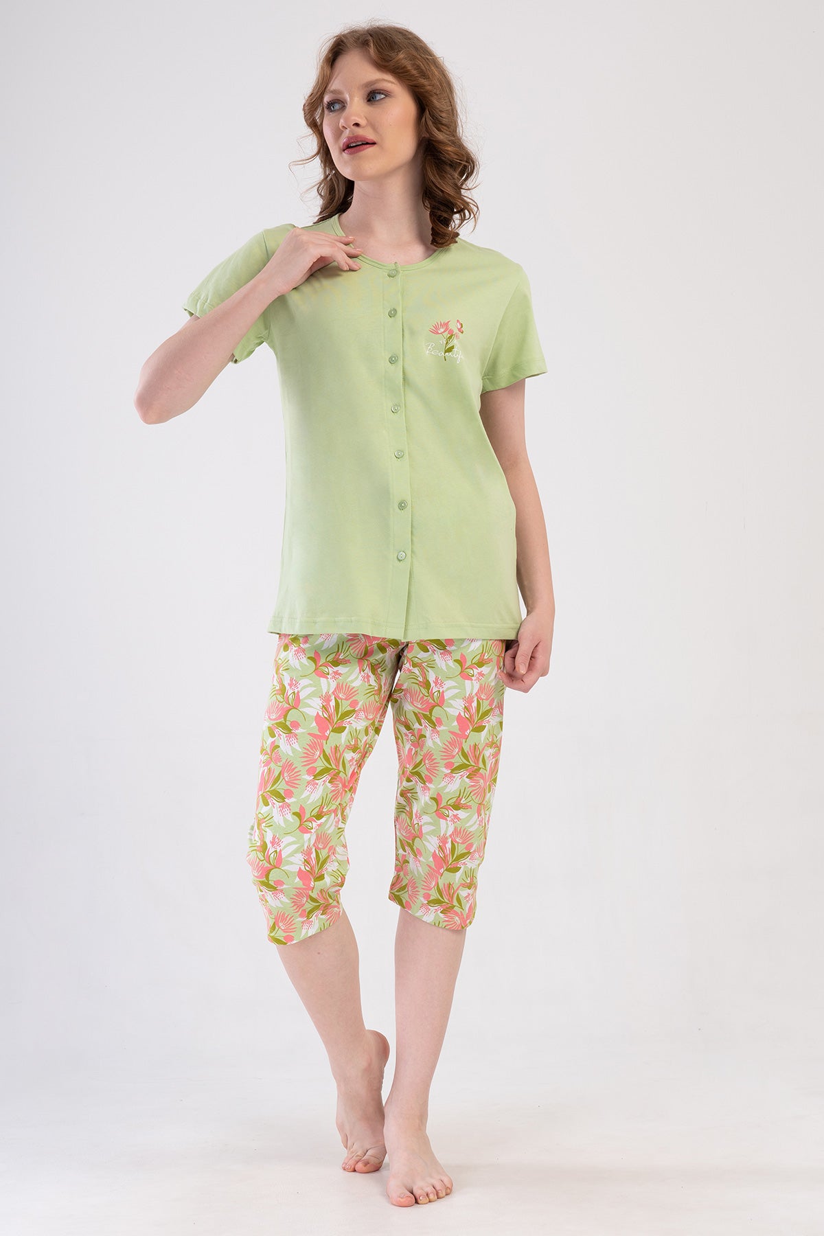 SET DE CAPRI CU MÂNECĂ SCURTĂ ȘI BUTONI ÎN INTREGIME PENTRU FEMEI P.SUPREM - VERDE CELADON