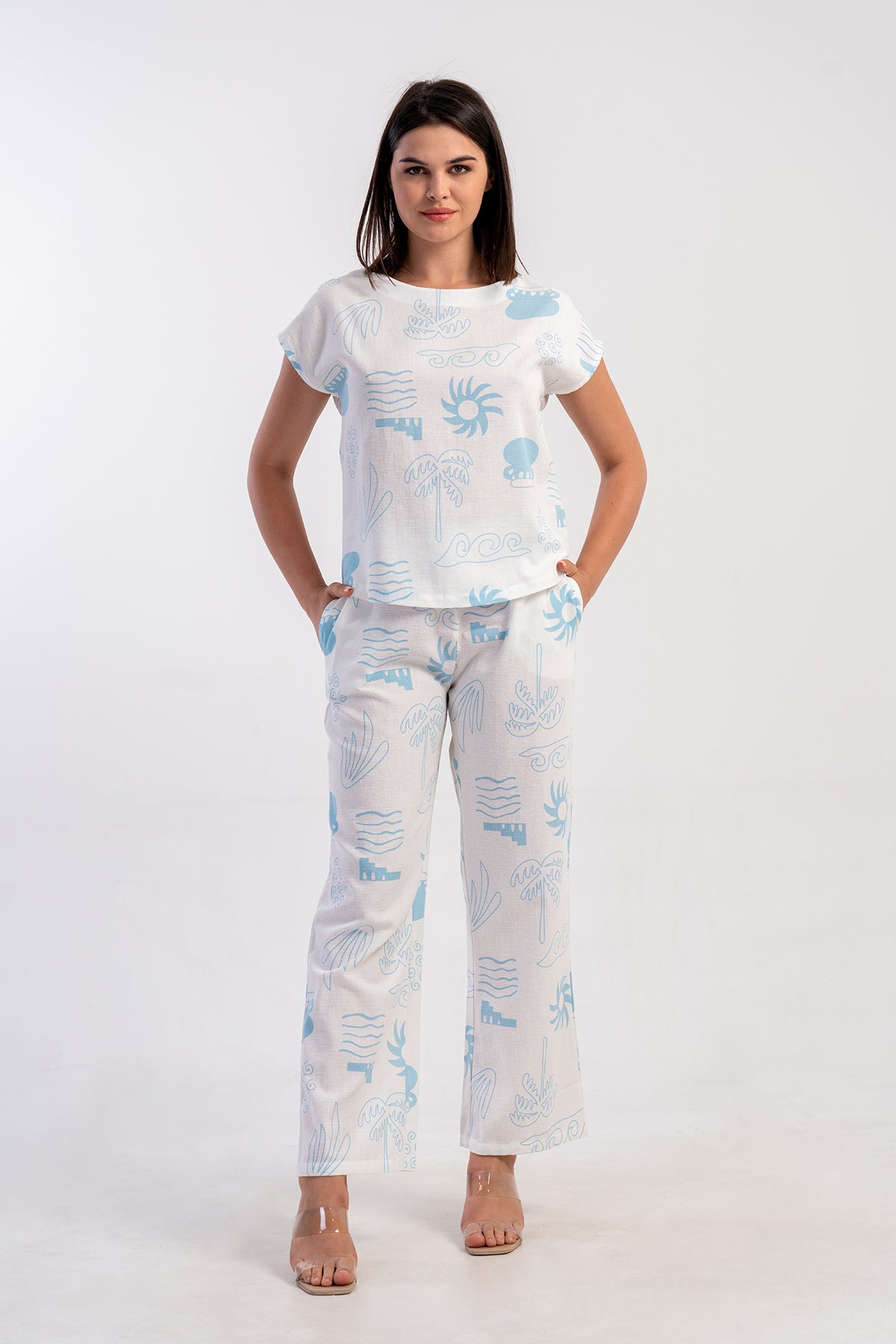 SET BLUZ CU MÂNECI LARGICI ȘI GULER BĂRCUȚĂ ȘI PANTALONI CU BUZUNARE KIBRIS - ALB