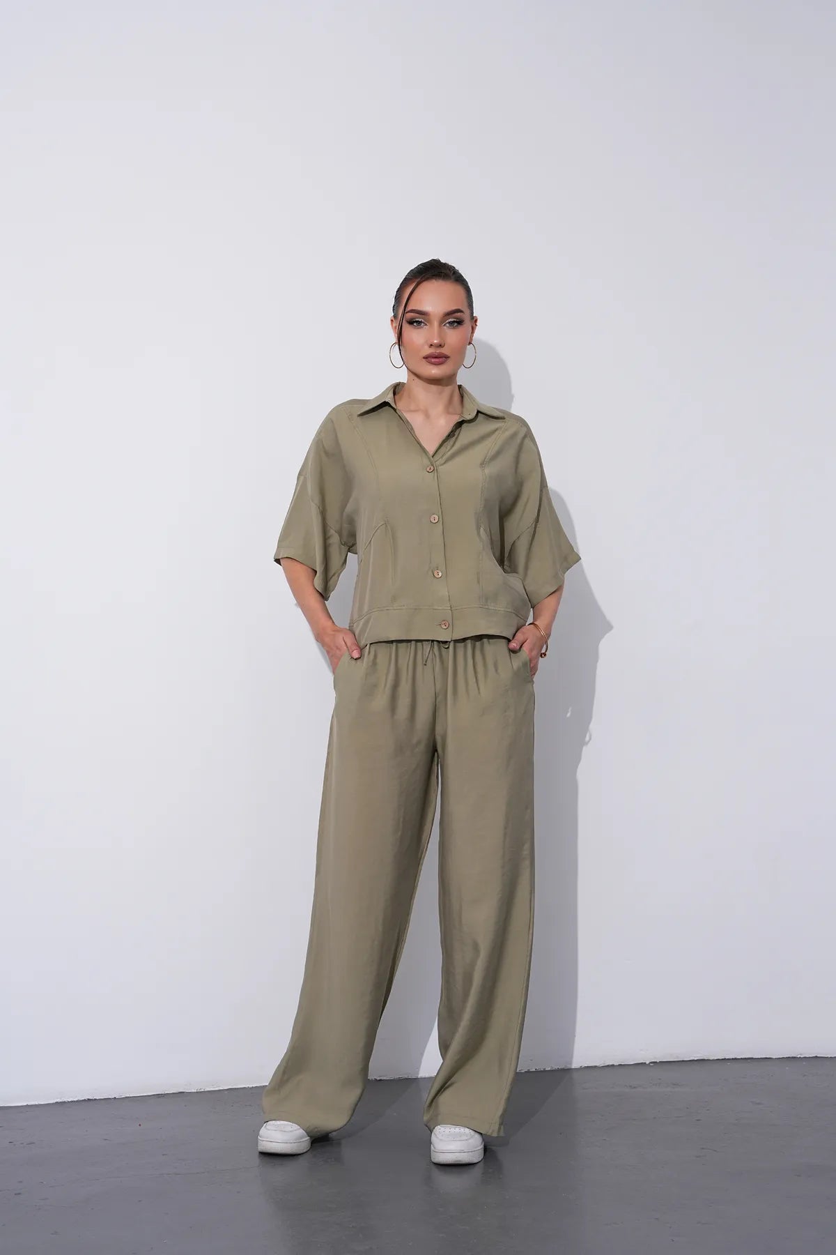 Set Modal cu Detaliu Buton