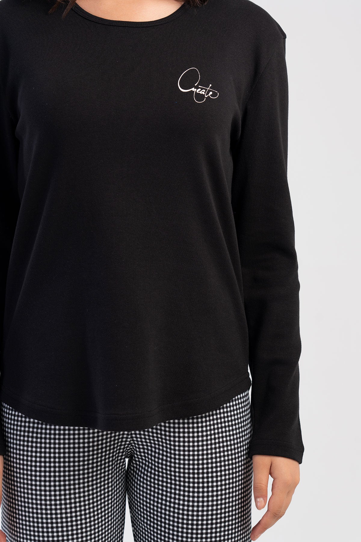 Pijama damă cu mânecă lungă, guler oval, tiv oval, cu interlock - Negru