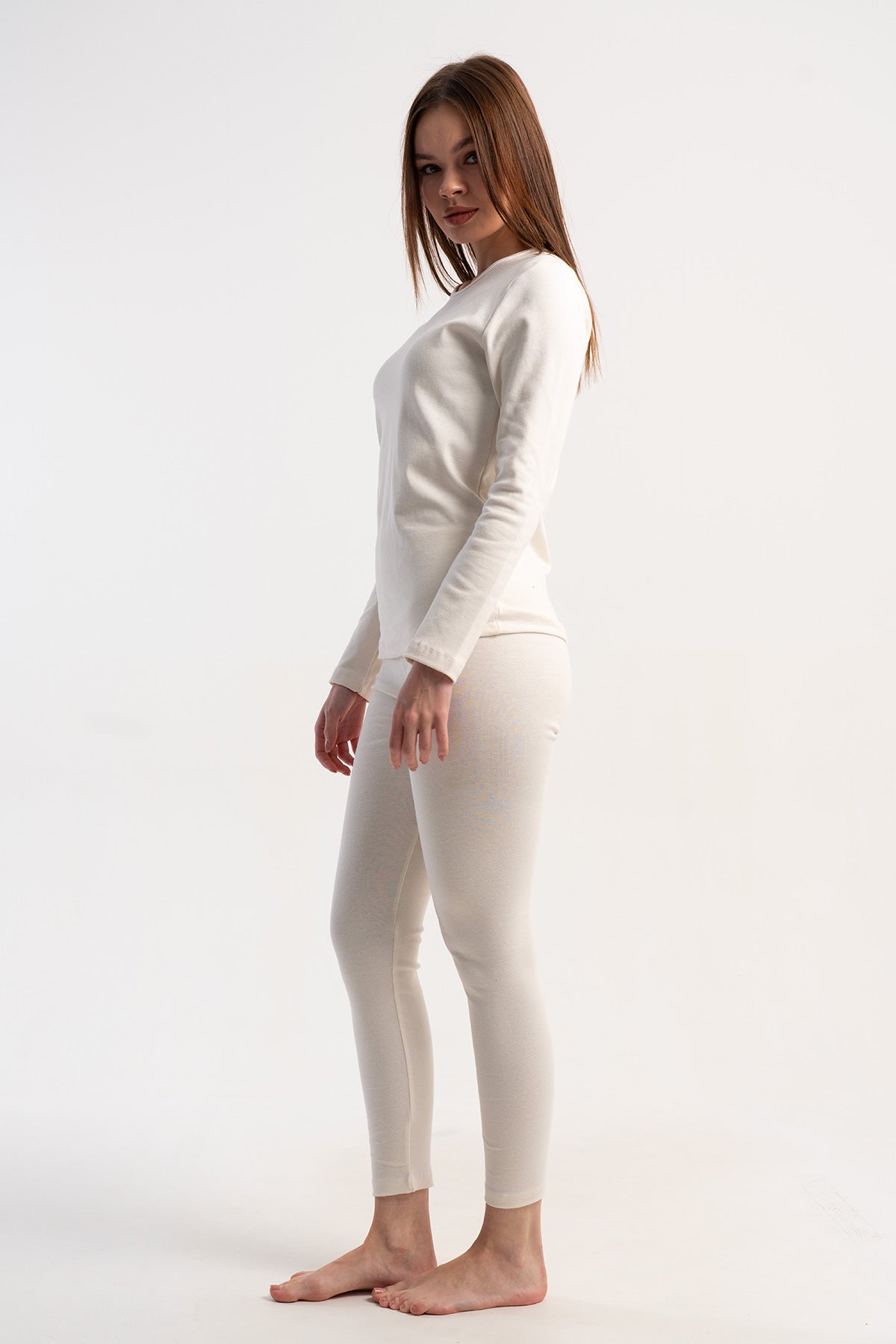SET DE DAMĂ TERMO CU MÂNECĂ LUNGĂ ȘI PANTALONI LUNGI REIAT - ALB