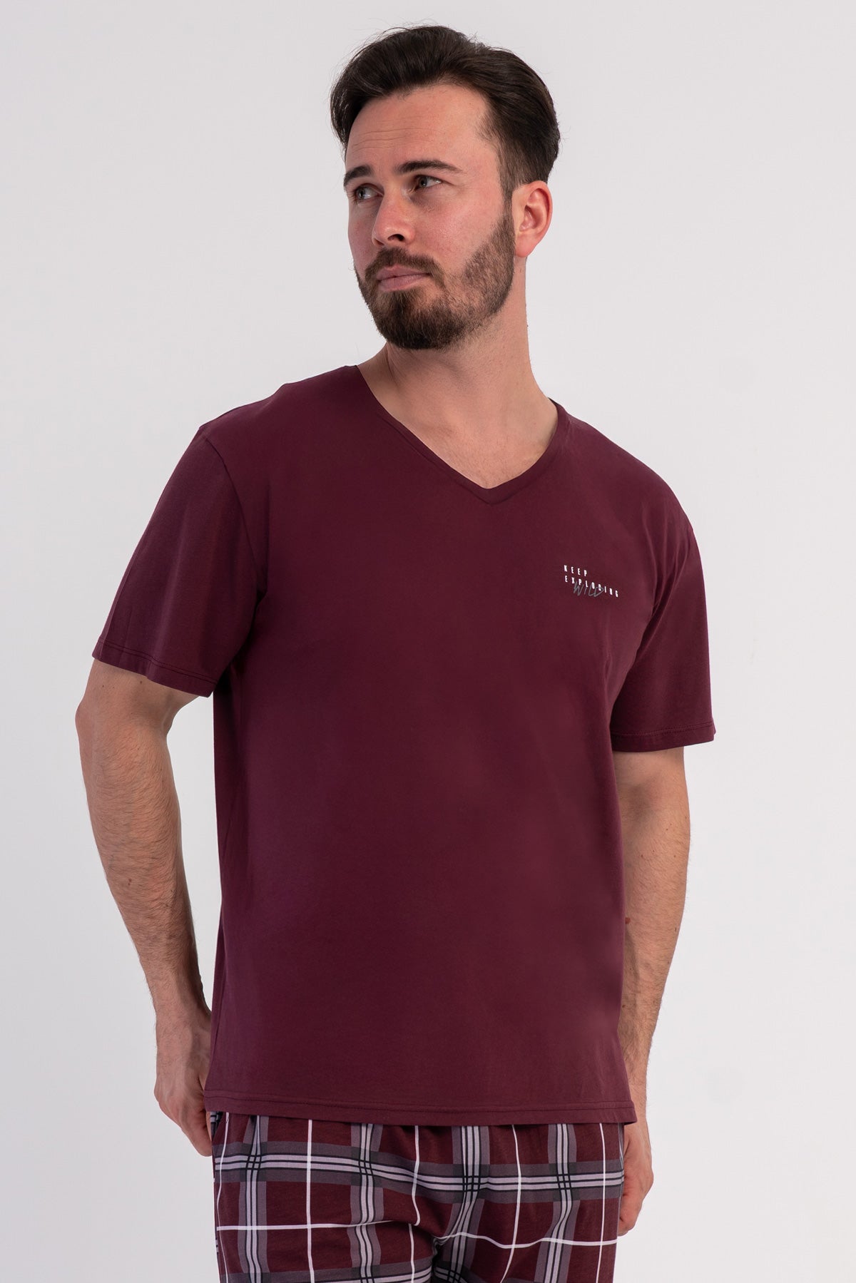 SET PANTALONI SCURȚI PIJAMALE BĂRBAȚI CU BUZUNAR P.SUPREM XXL CU GULER ÎN V, MÂNECĂ SCURTĂ - BORDO