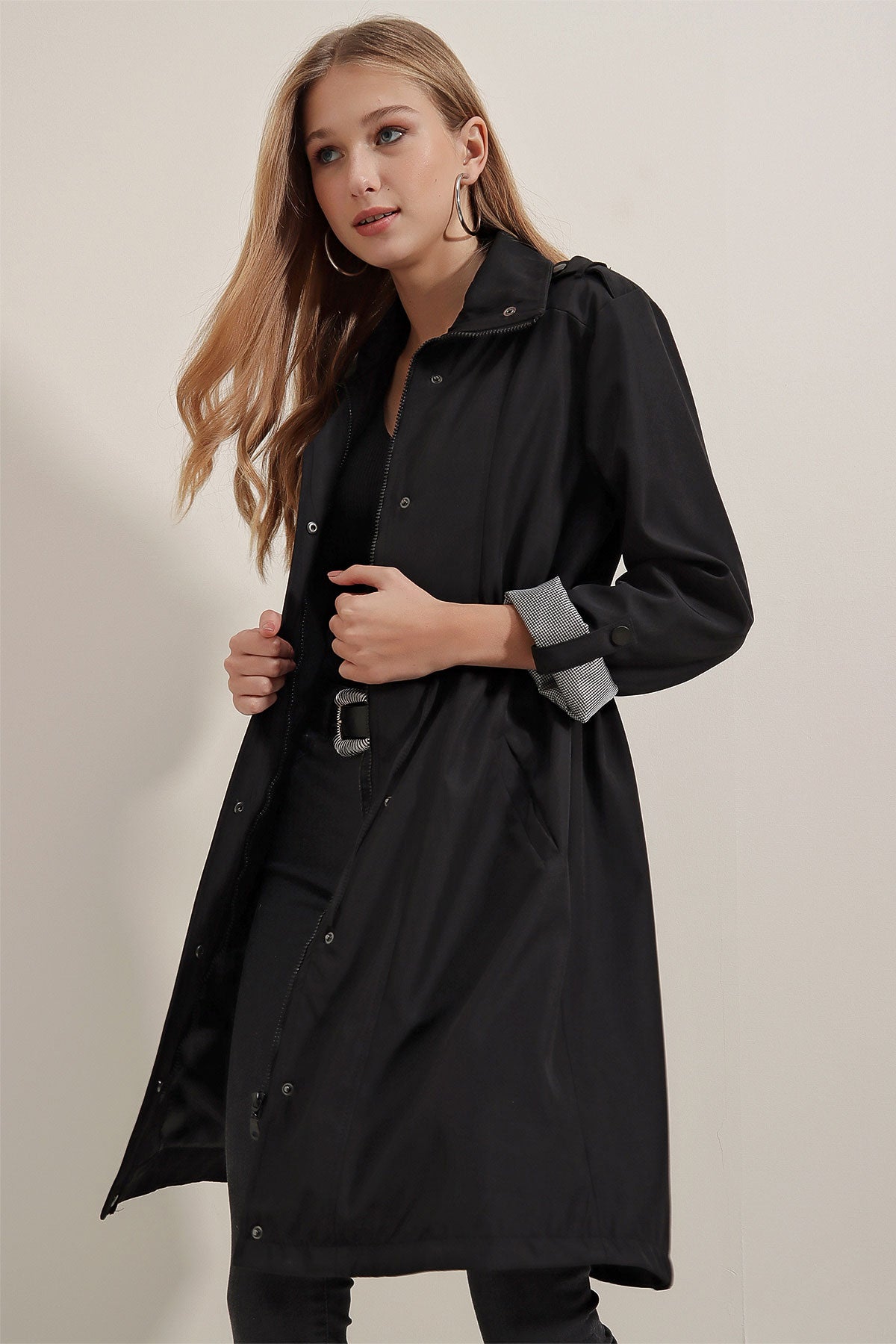 5808 Trențcoat cu Cordon - Negru