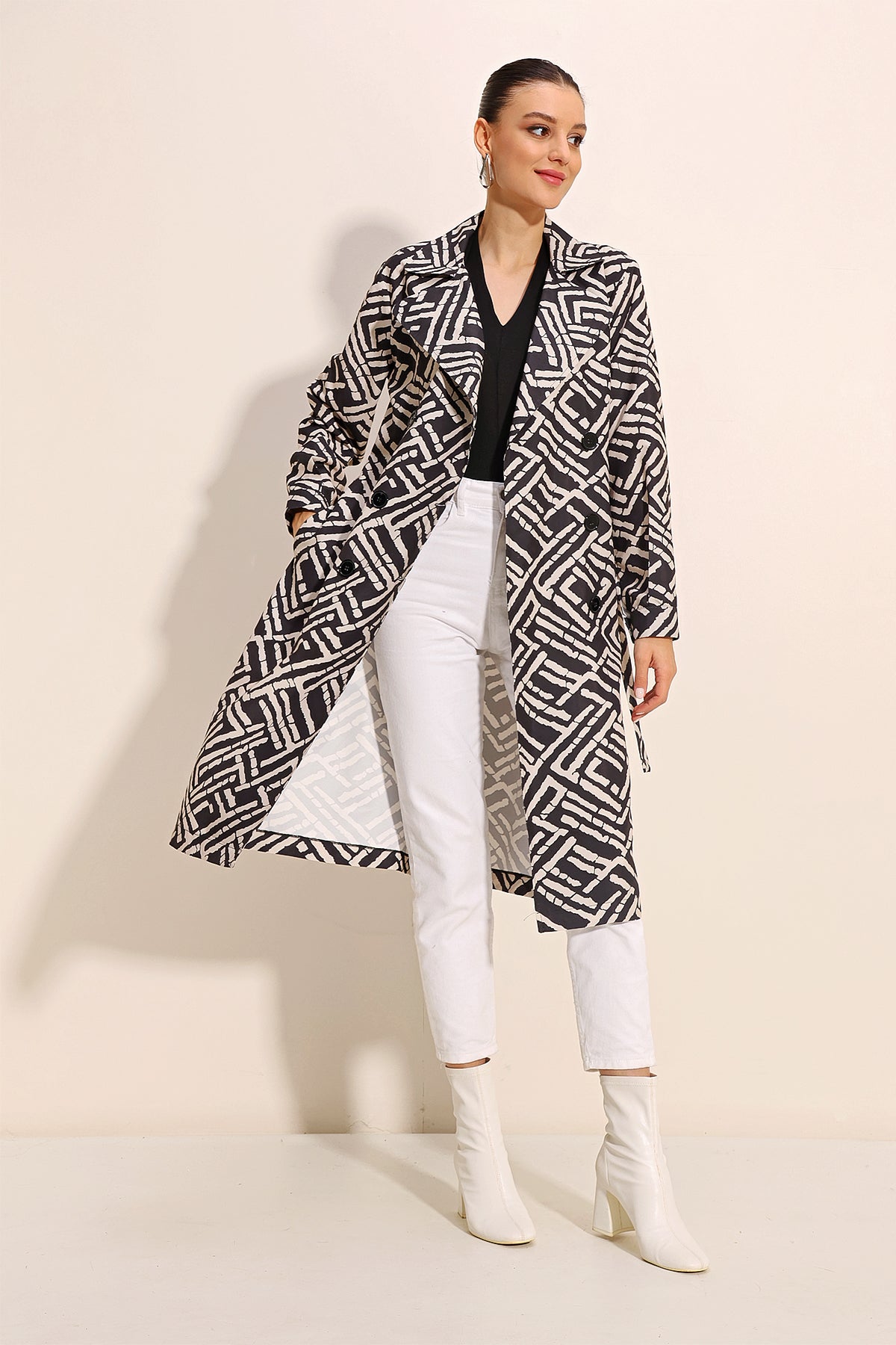 5853 Trench Guler Cruce Imprimeu - Negru Mediu