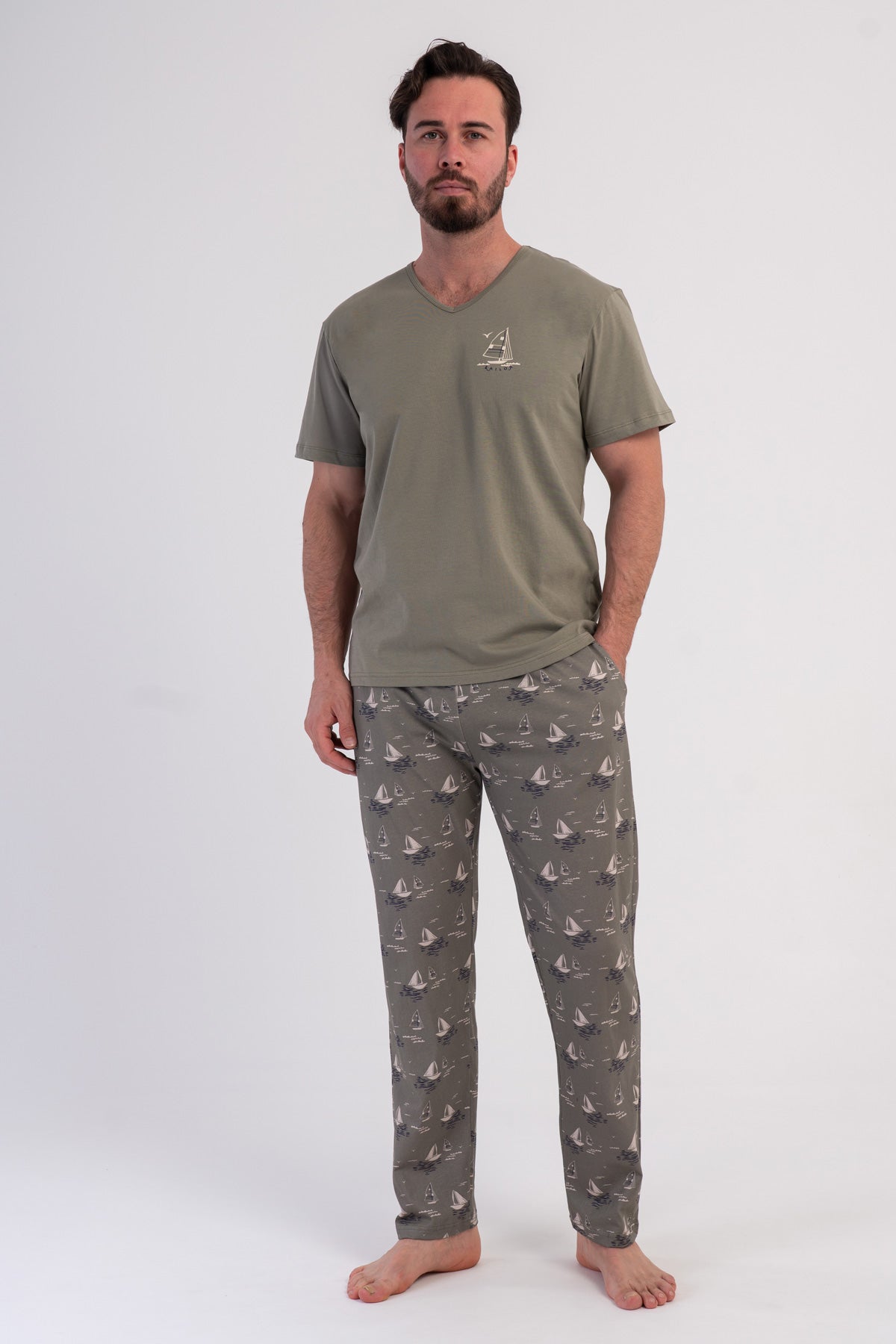 Pijama bărbați cu buzunar, P.SUPREM XXL, decolteu în V, mânecă scurtă - Kaki
