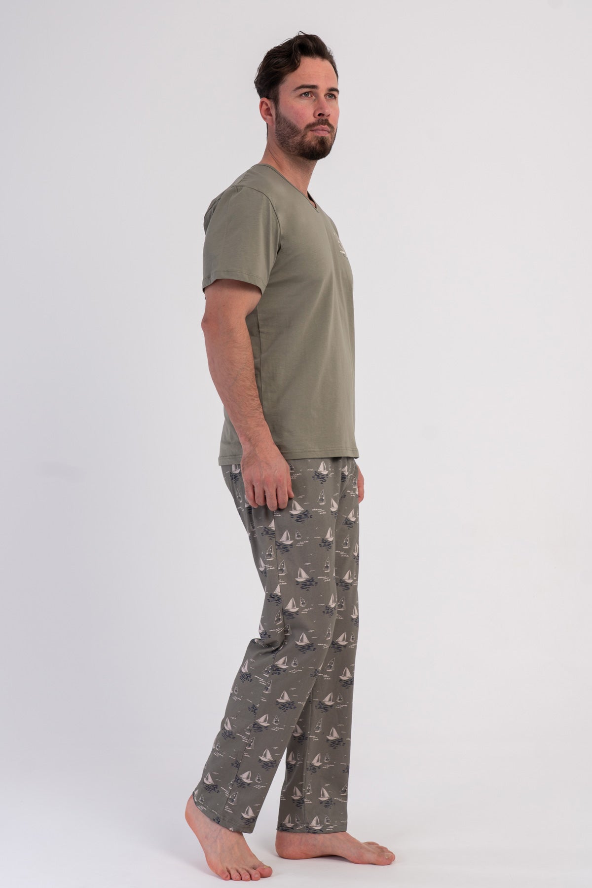 Pijama bărbați cu buzunar, P.SUPREM XXL, decolteu în V, mânecă scurtă - Kaki