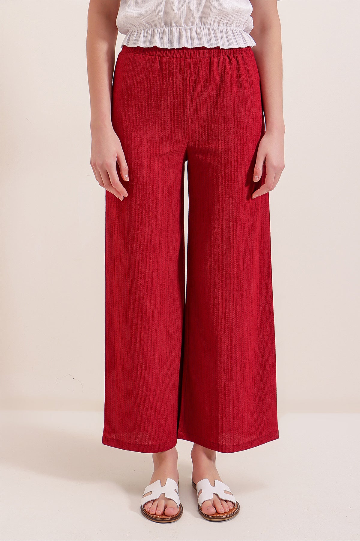 6543 Pantaloni Tricot - Roșie