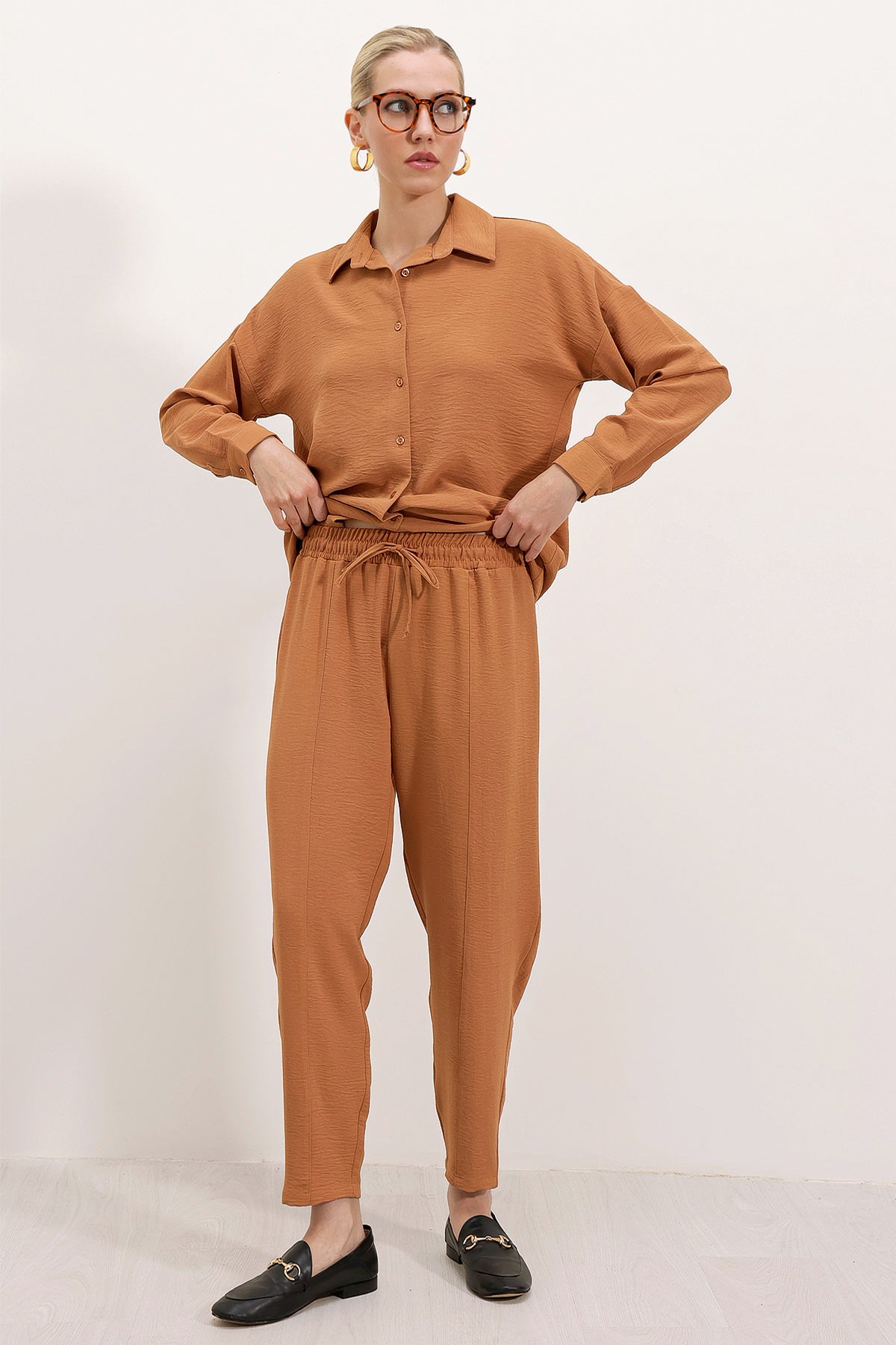 6593 Compleu oversized dual - Taba