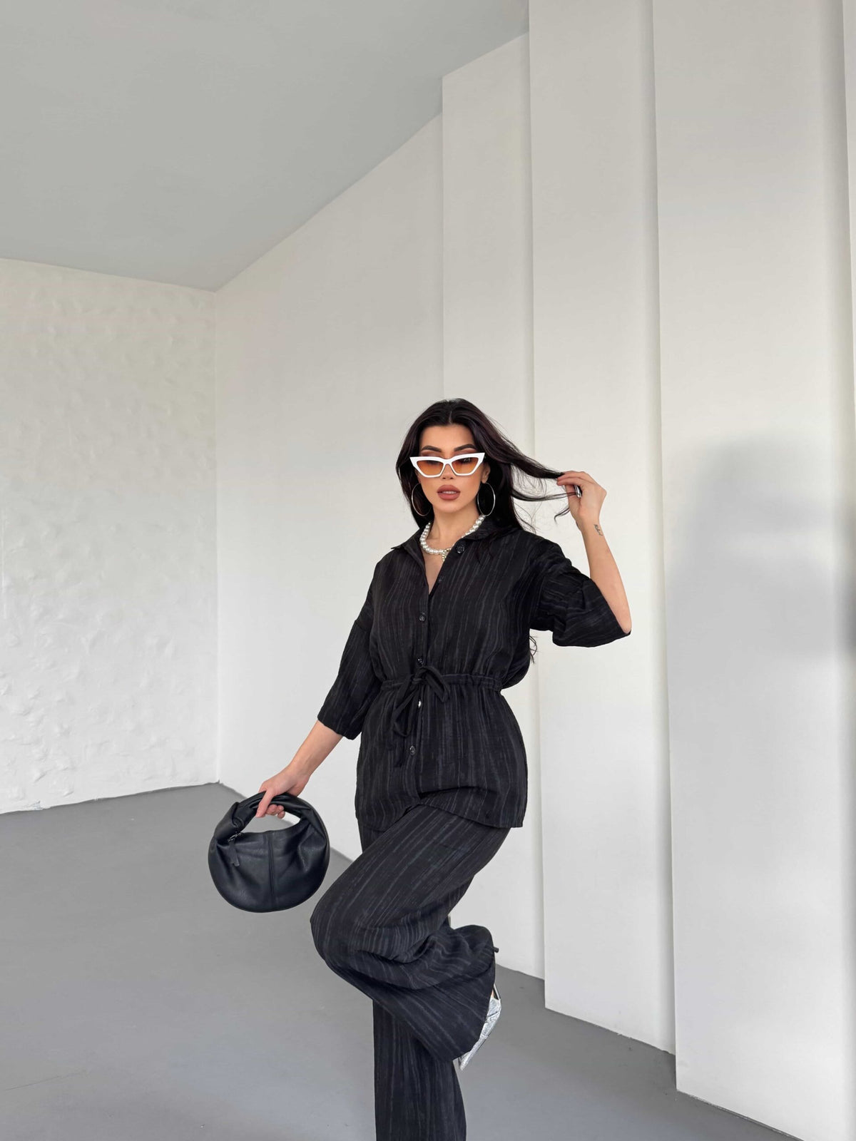Ansamblu cămașă și pantalon - Negru