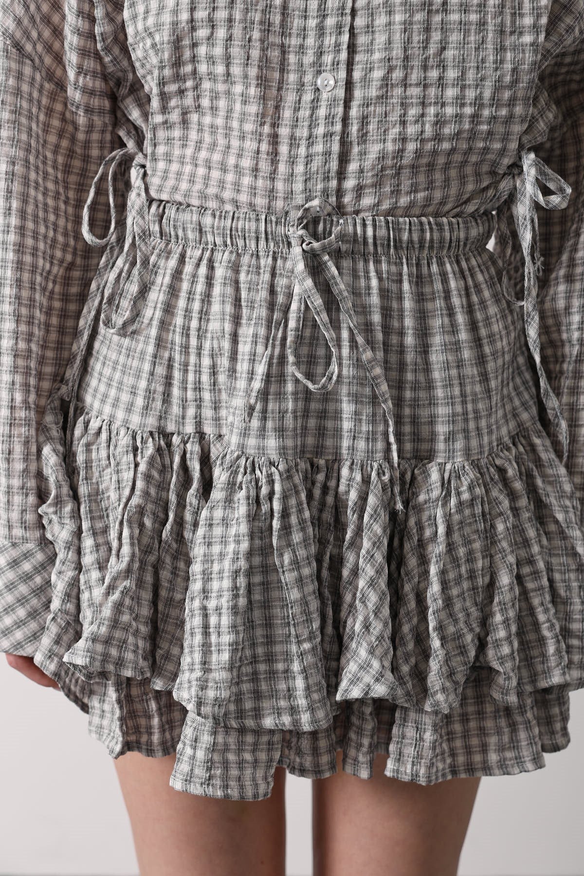 FUSTĂ MINI PĂTRATÃ CU LEGARE - Negru