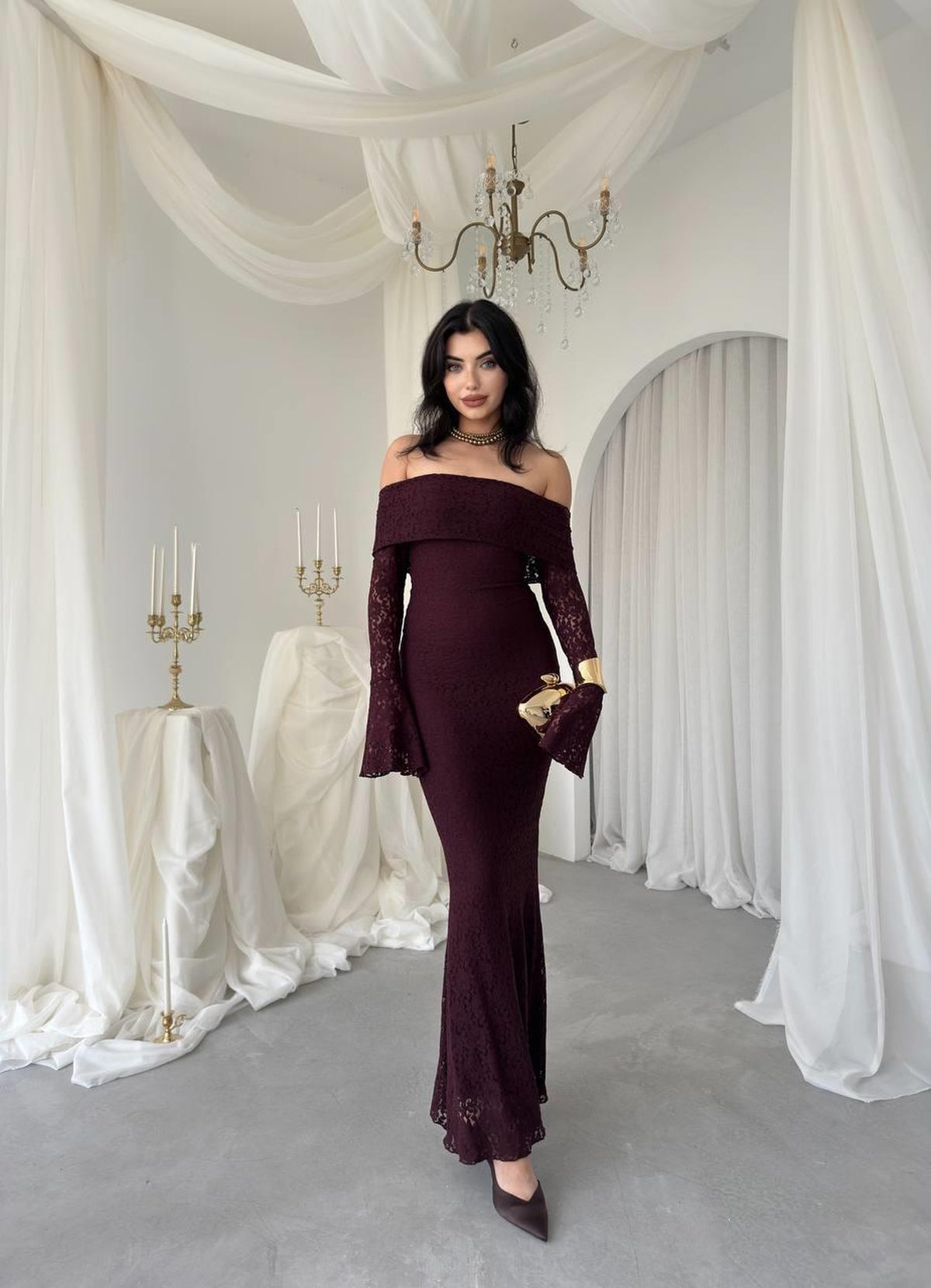 Rochie Arya fără bretele din dantelă