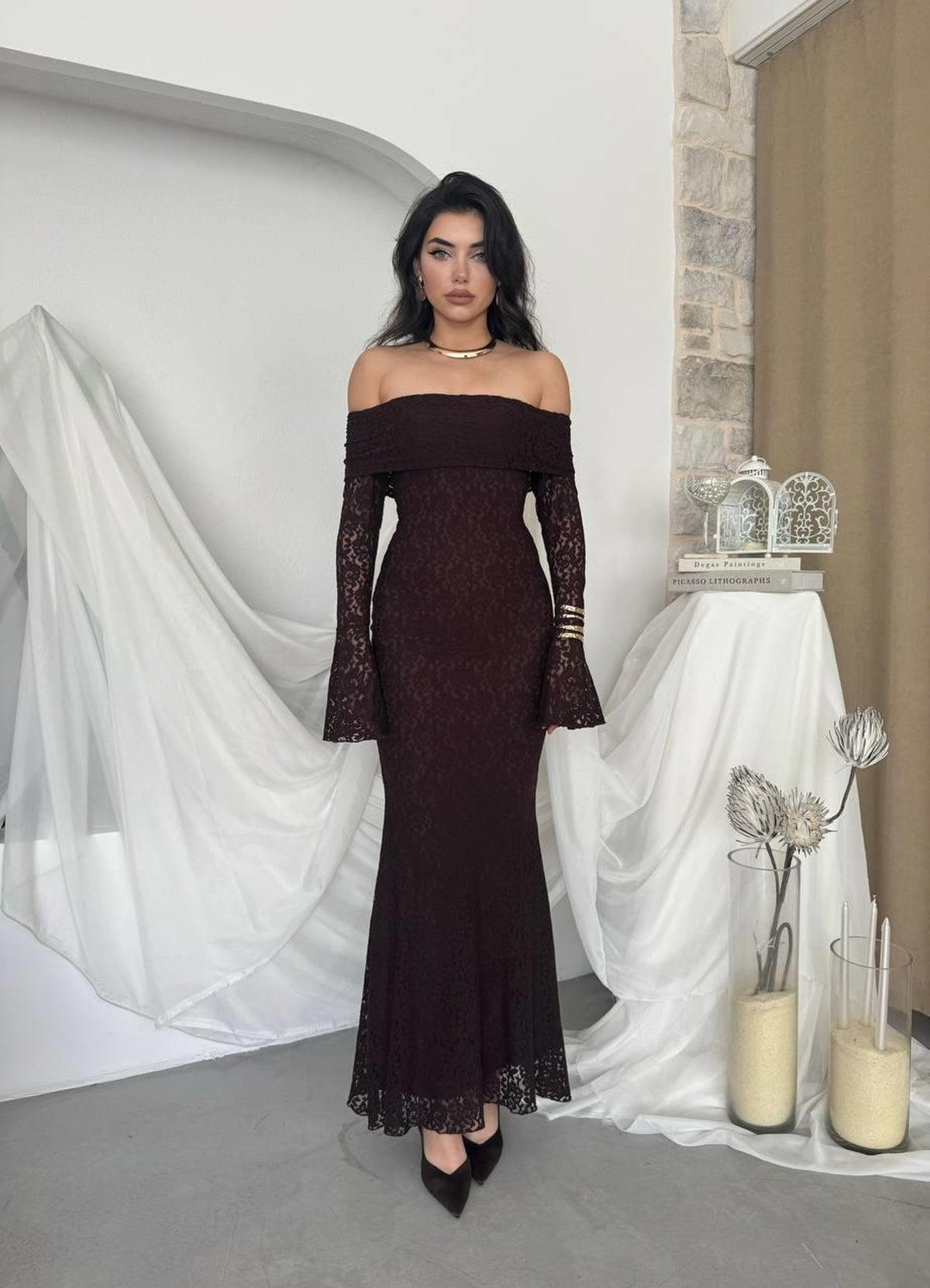 Rochie Arya fără bretele din dantelă