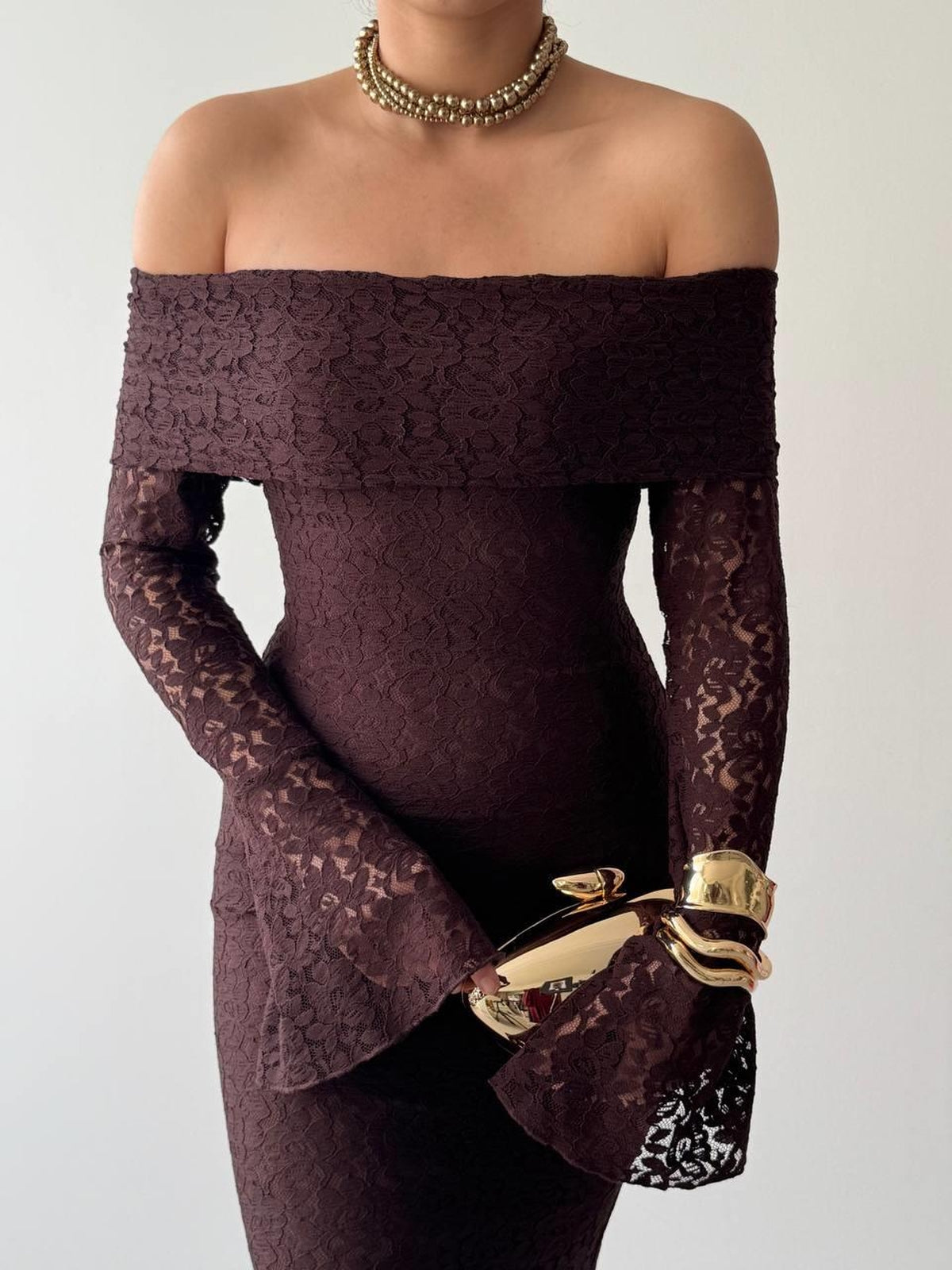 Rochie Arya fără bretele din dantelă