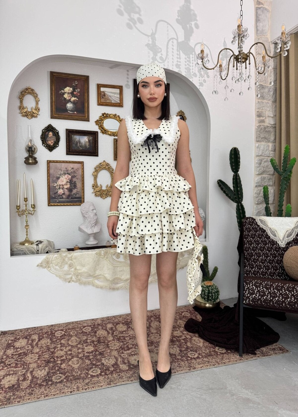 Asel Broş Detaylı Elbise
