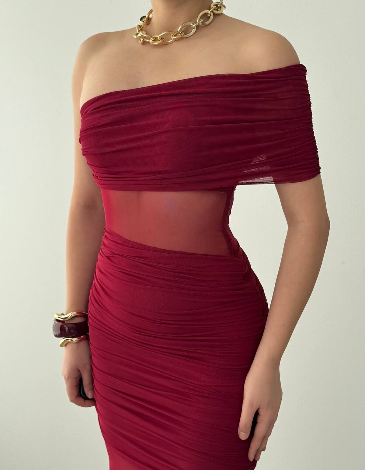 Rochie transparentă cu scoarță
