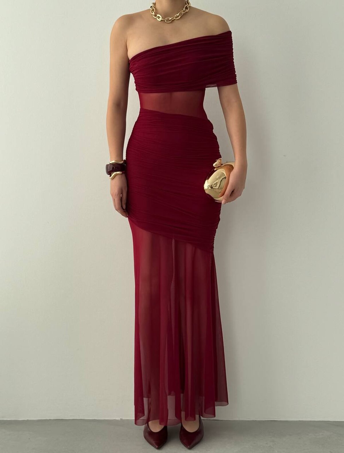 Rochie transparentă cu scoarță